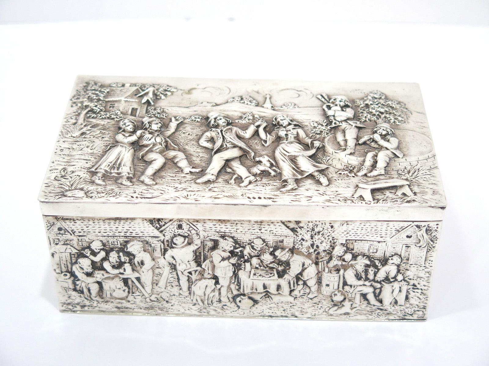 7 in - European Silver Antique German Dancing Scene Box In Good Condition For Sale In Brooklyn, NY