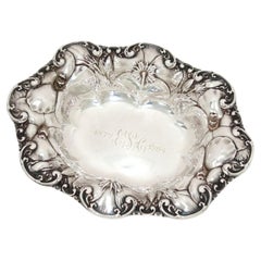 Plat à bonbons ovale Hibiscus Whiting Antique c. 1904 en argent sterling de 7 pouces