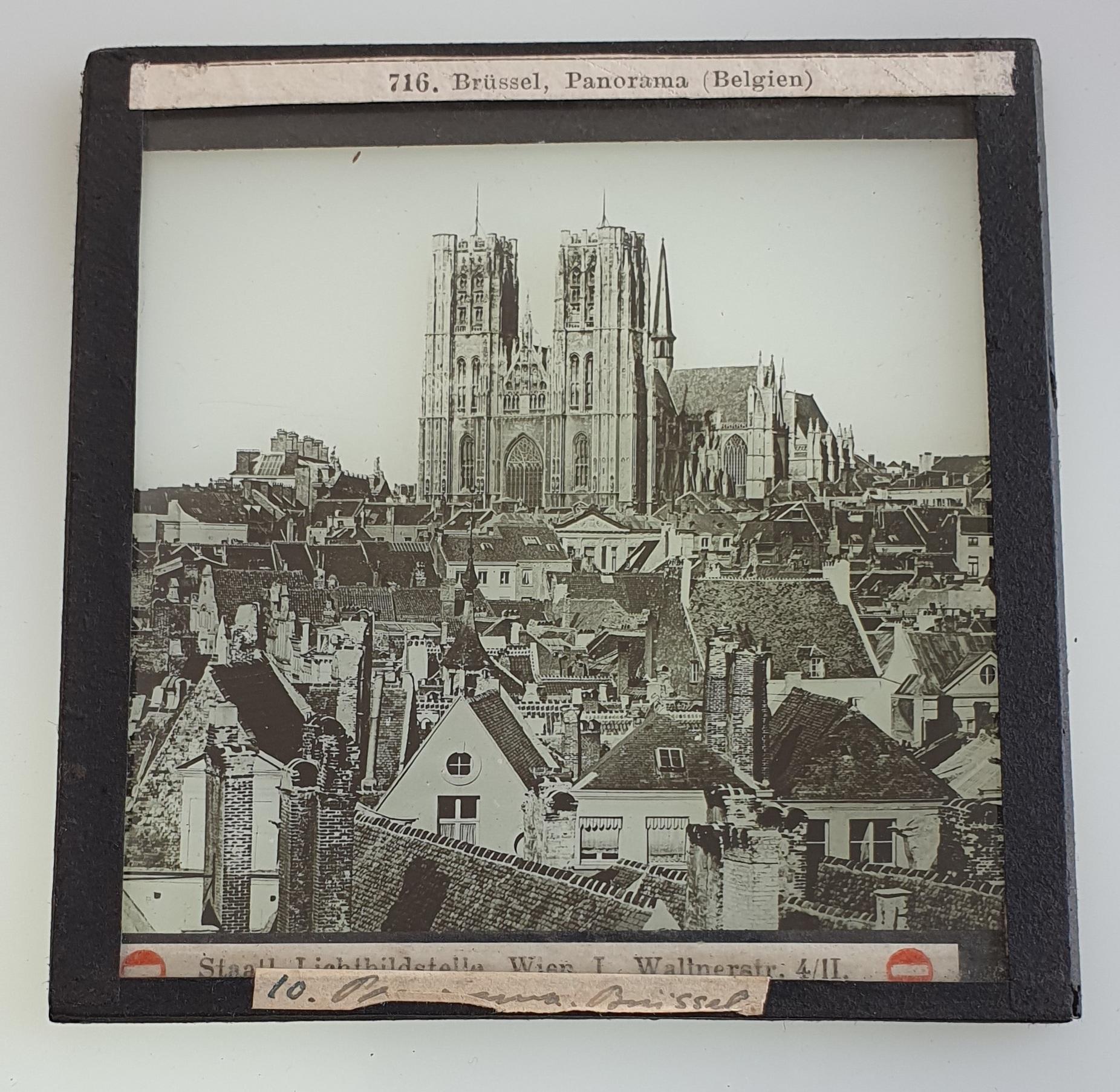 7 Antique glass lantern slides with motifs of Belgium.

1. Brussels, panorama
2. Bussels, Grand Palace, portraying people on the central square
3. Brussels, Town Hall
4. Ostende, 