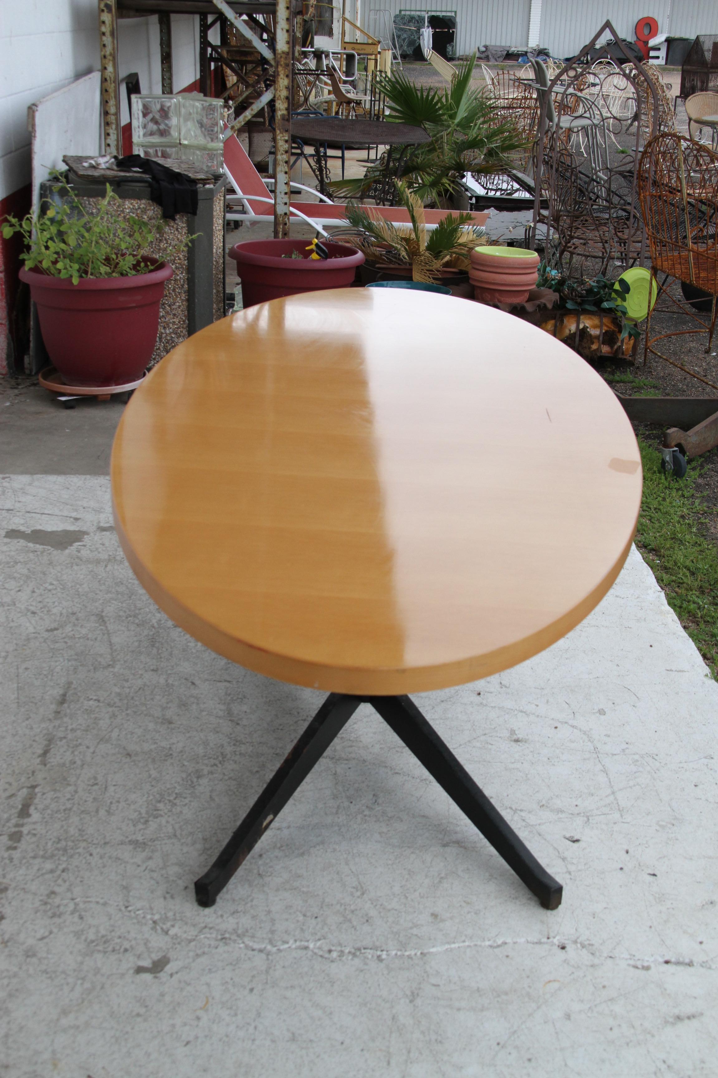 Mid-Century Modern 7' Maple Steelcase Dining Conference Table For Sale