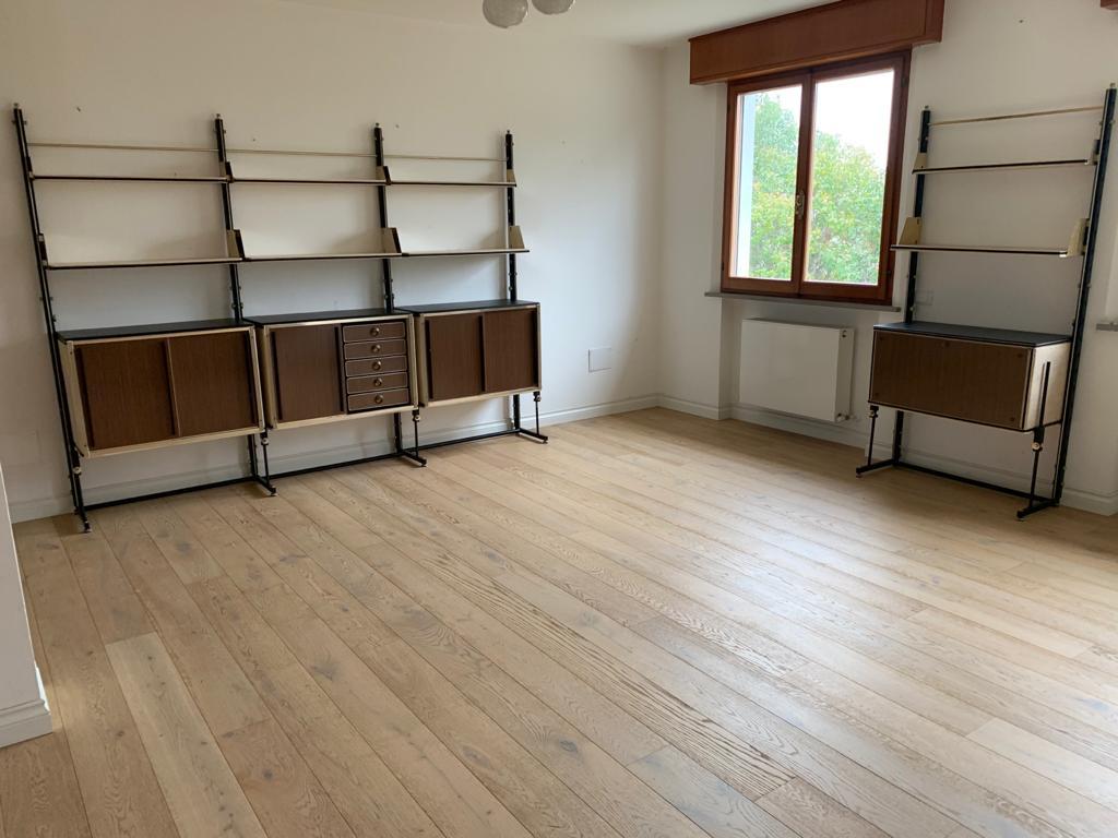 7 Module Bücherregal mit Bar von Umberto Mascagni, 7-teilig (Moderne der Mitte des Jahrhunderts) im Angebot