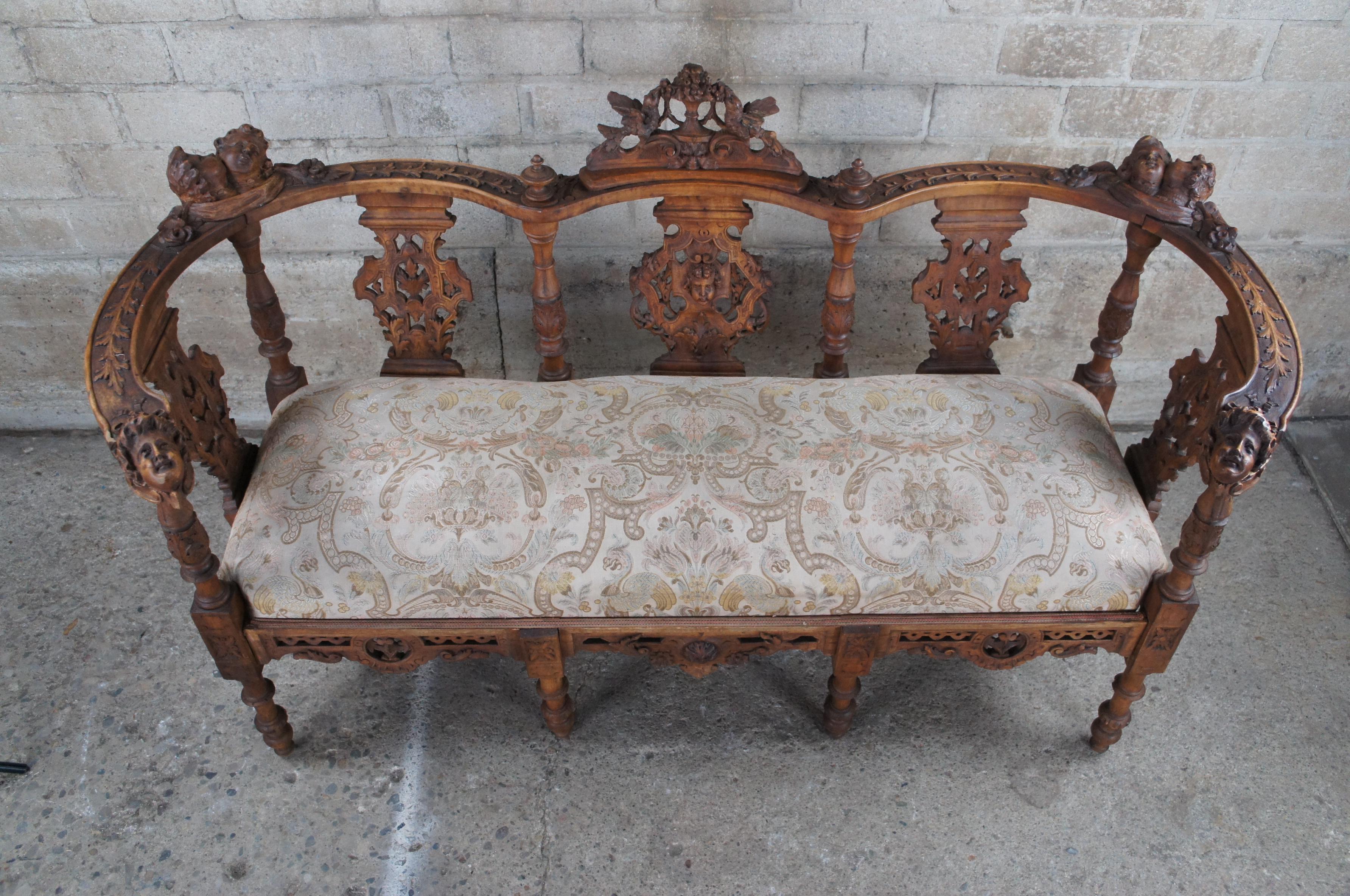 7 Pc Set Antique Revival italien Renaissance sculpté Noyer Chaises d'angle Canapé en vente 4