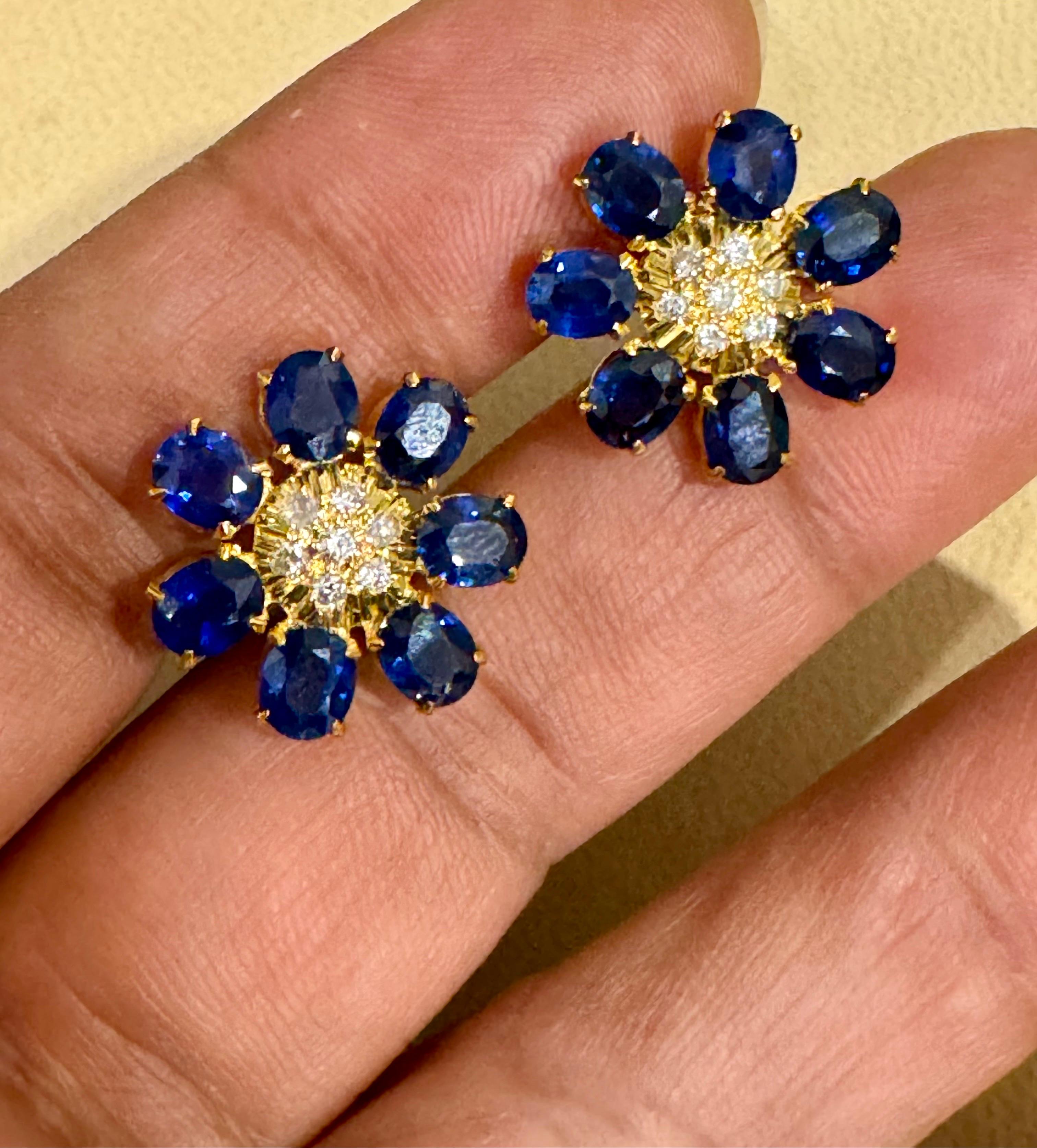 7 Petals Natural Sapphire and Diamonds Flower Post Earrings 18 Karat Yellow Gold For Sale 6