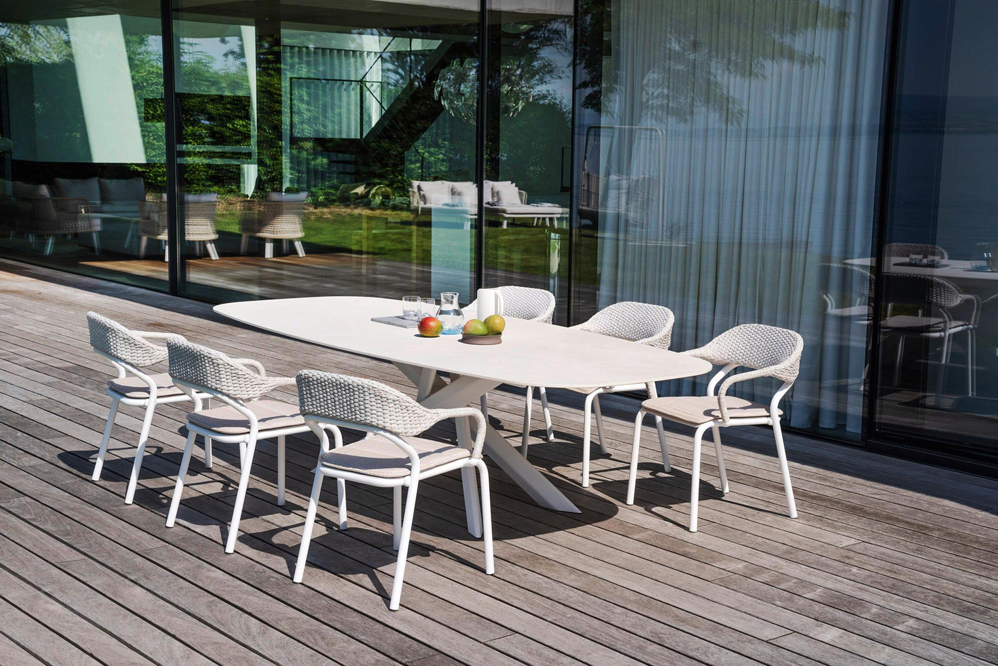 Modern 7-Piece Italian Outdoor Dining Set–Includes Table and 6 Stackable Chairs For Sale