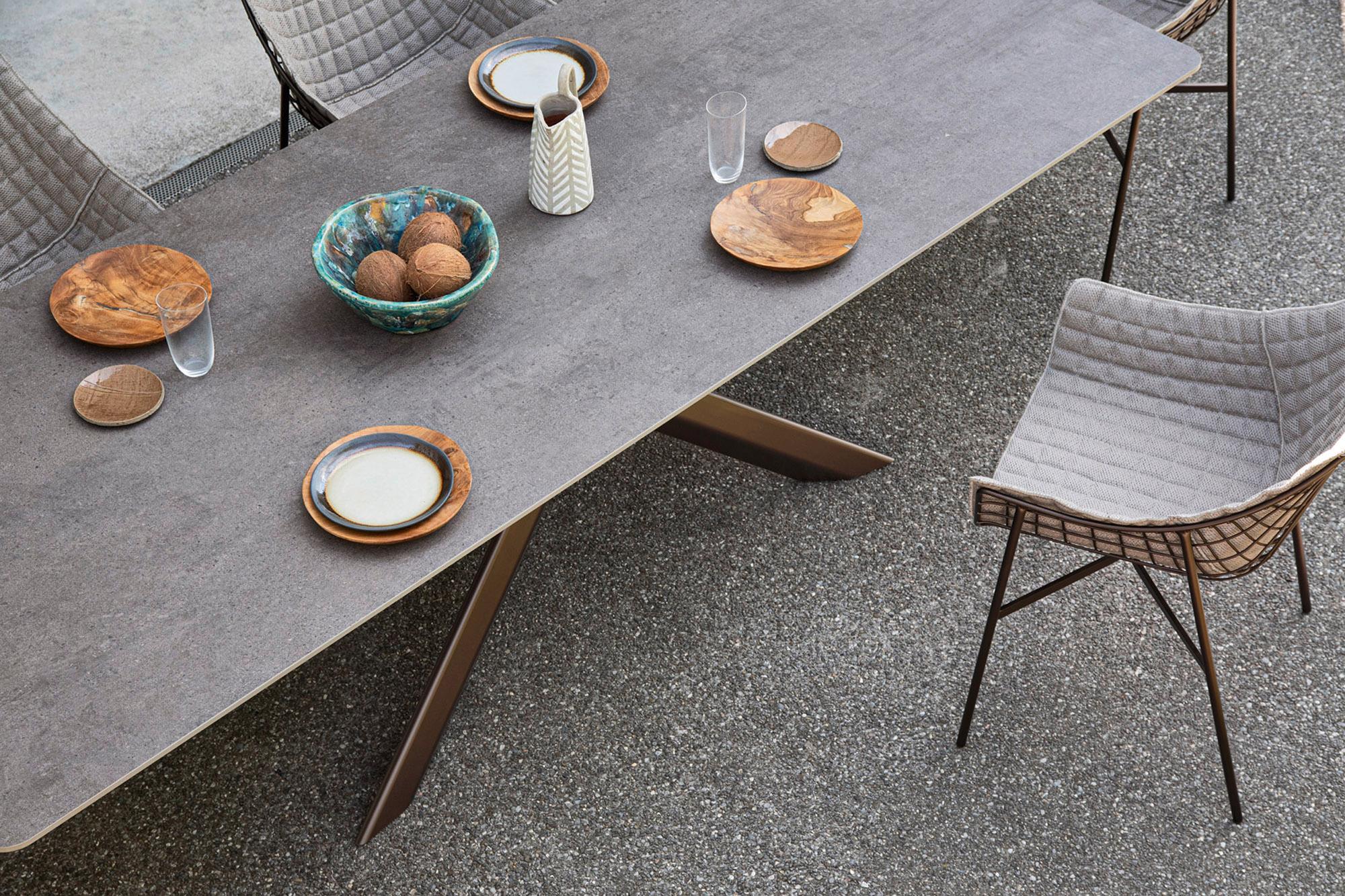 Contemporary 7-Piece Italian Outdoor Dining Set–Includes Table and 6 Stackable Chairs For Sale