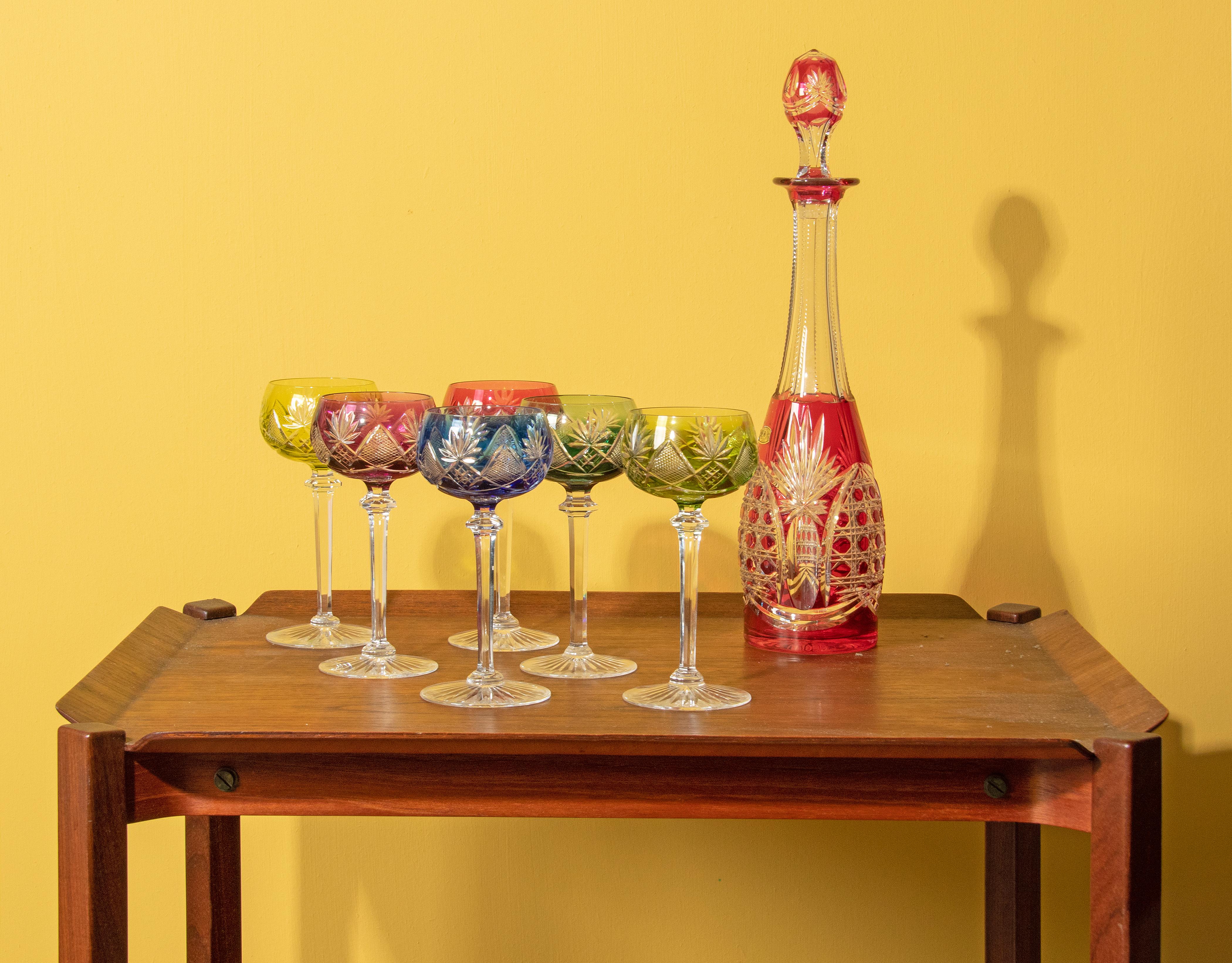 what are crystal glasses made of