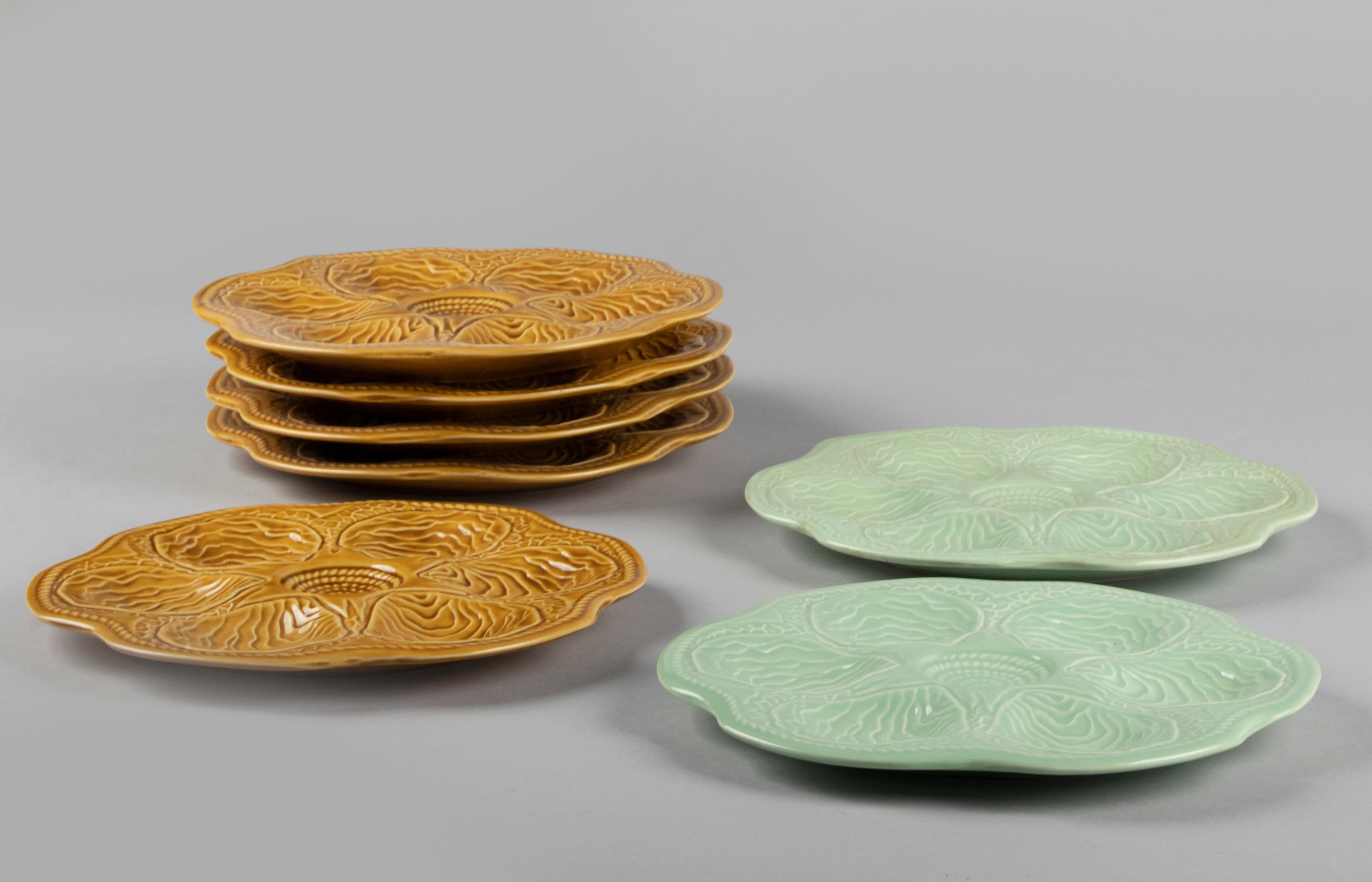 Glazed 7-Piece Set of Mid-Century Modern Stonewear Oysterplates by Keralux Belgium For Sale