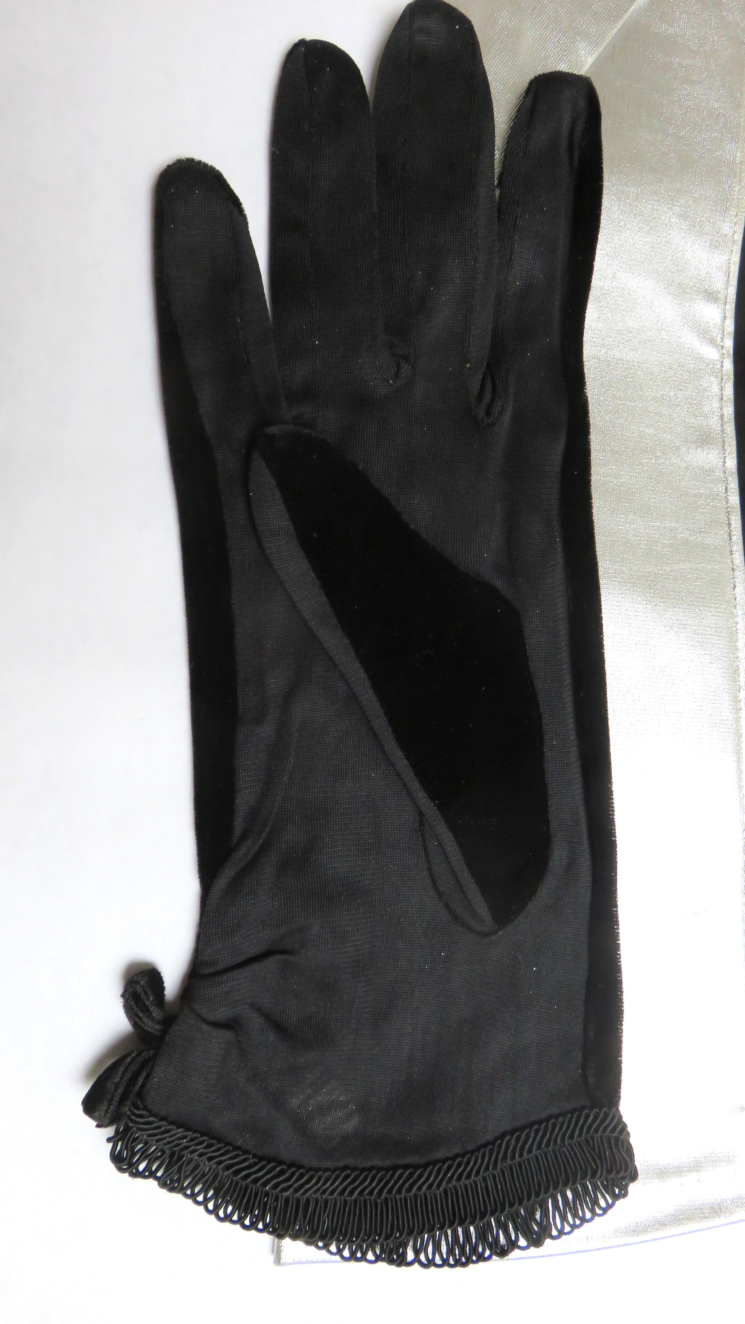 7 Pr New Vintage Gloves: I Christian Dior, 2 Leather Opera, 2 Metallic, 2 Satin 6