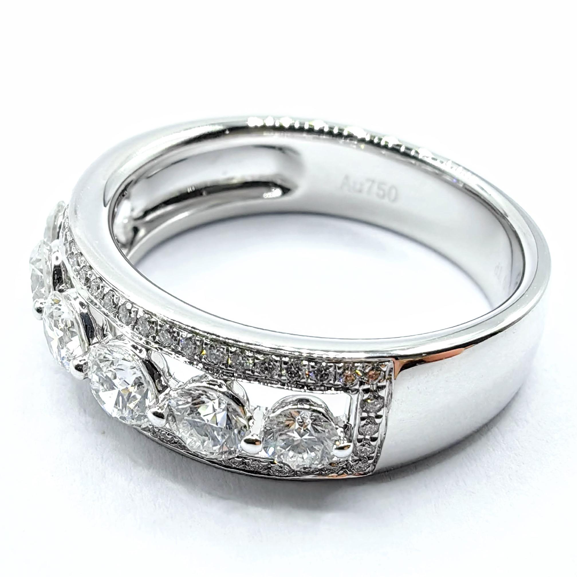 For Sale:  7 Round Brilliant Cut Diamonds & Pavé Diamond Channel Ring in 18K White Gold 4