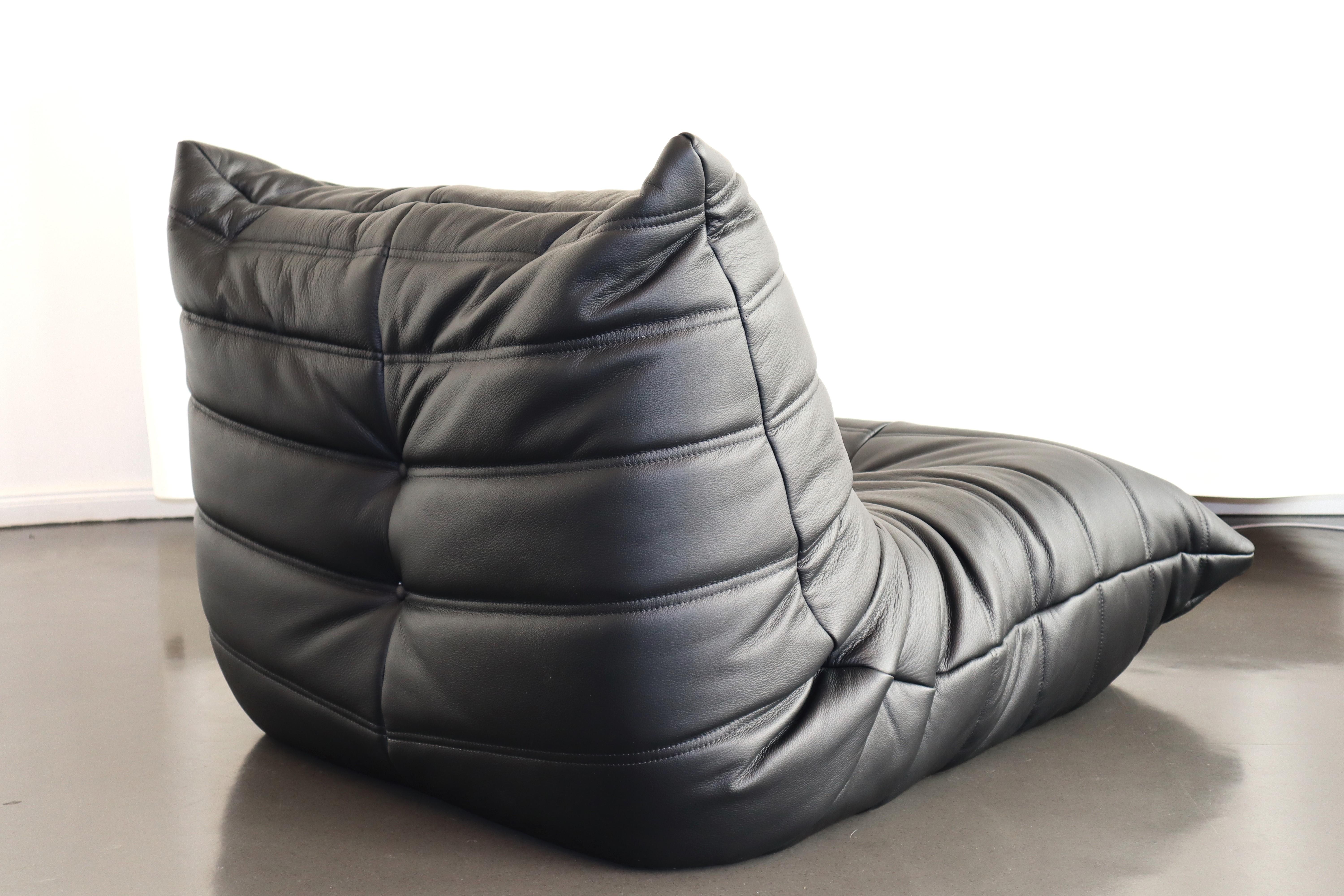 7-Seat 5-Piece Togo Sofa Set in Black Leather by Ducaroy for Ligne Roset, France For Sale 3