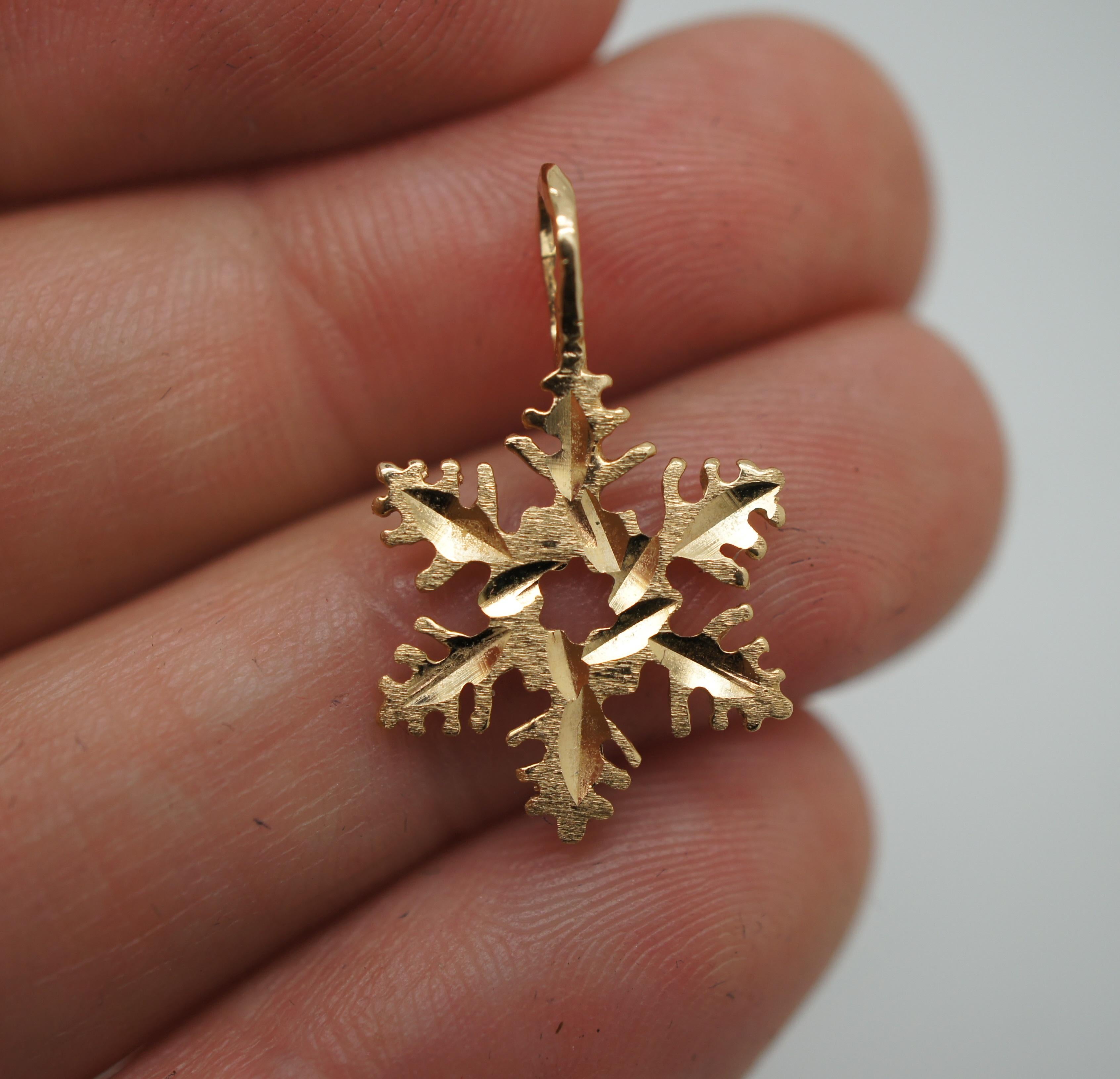 7 Vintage 14k Yellow Gold & Pearl Charms Snowflake Starfish Heart Tree 4.3g For Sale 3