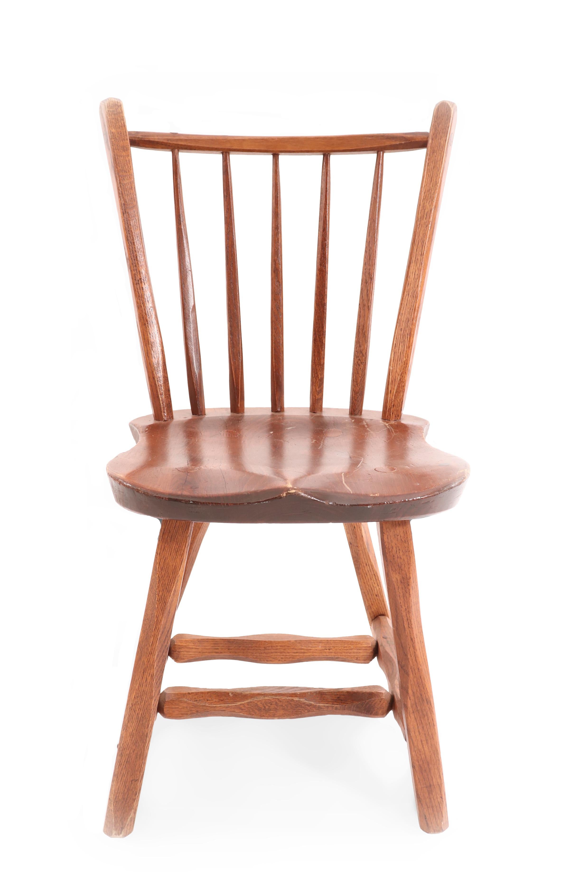 7 Wooden Windsor Style Dining Chairs In Good Condition In New York, NY