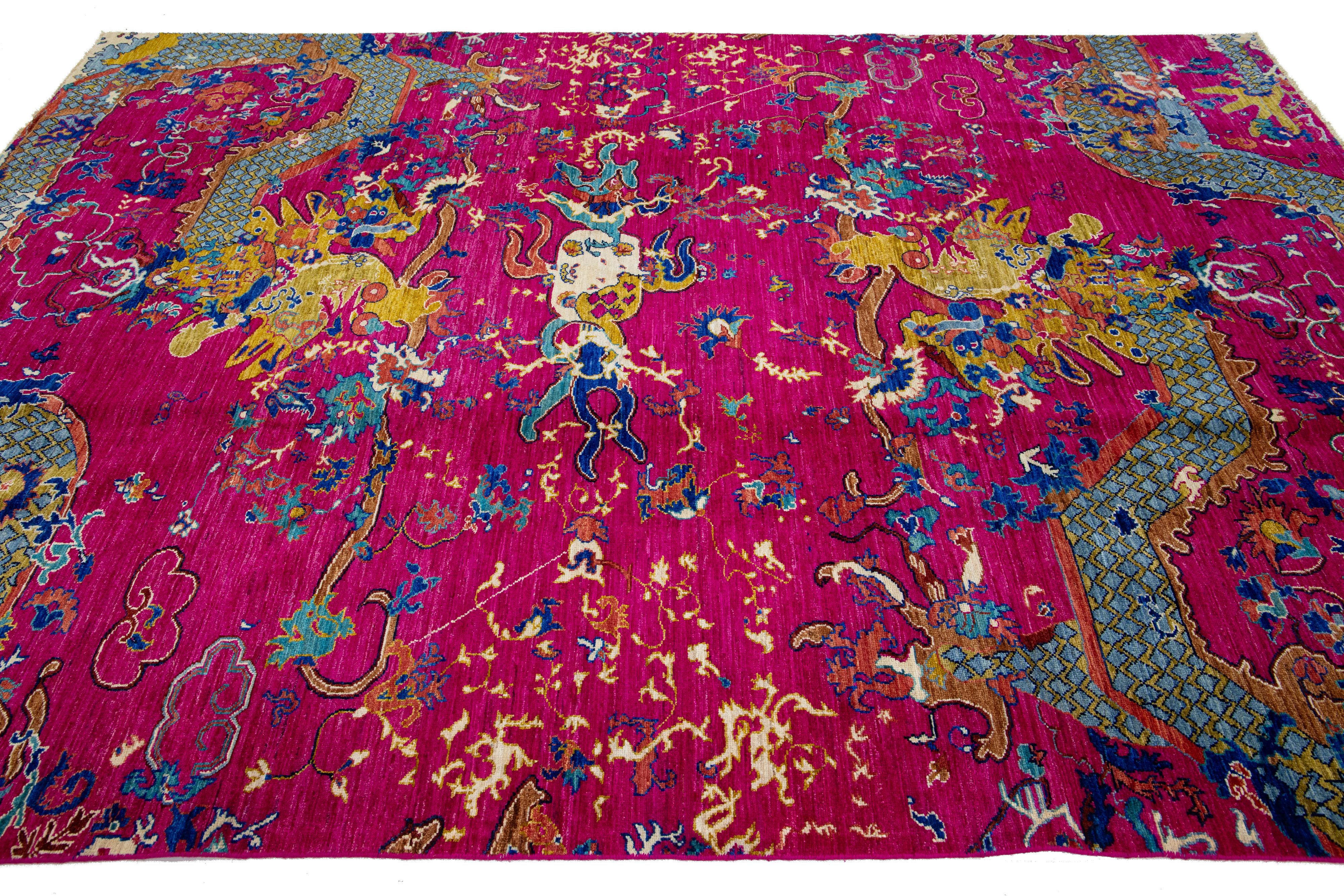 7 x 10 Tapis en laine rose, fait main, de style Modernity Chinese, avec un motif de dragon Neuf - En vente à Norwalk, CT