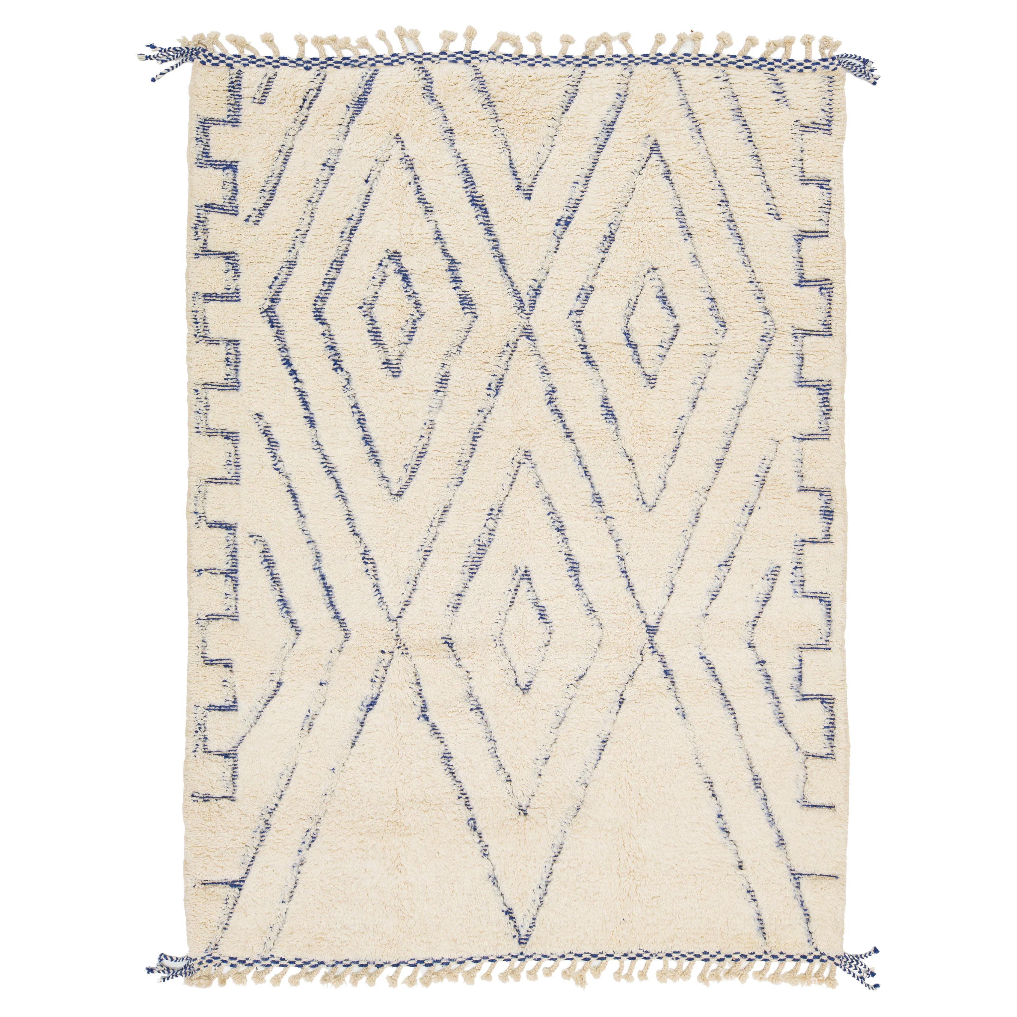 7 x 10 Modern Moroccan Style Ivory Wool Rug With Geometric Pattern im Angebot