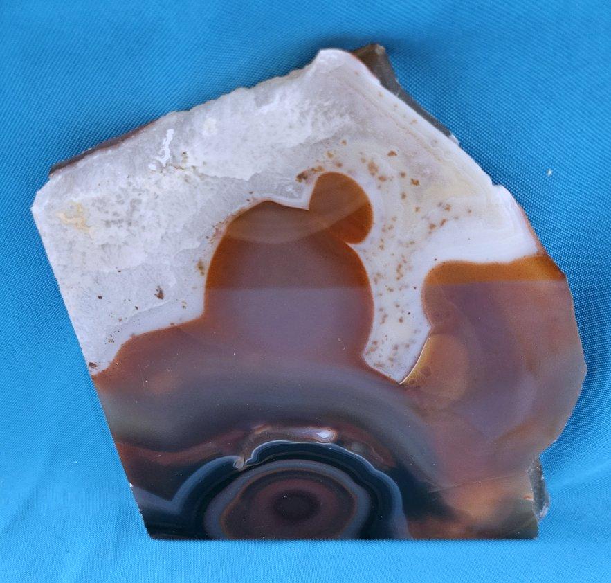 Organic Modern 7 x 6.5 x .75 inch Agate (or Onyx?) Slab with crystal/druzy areas For Sale