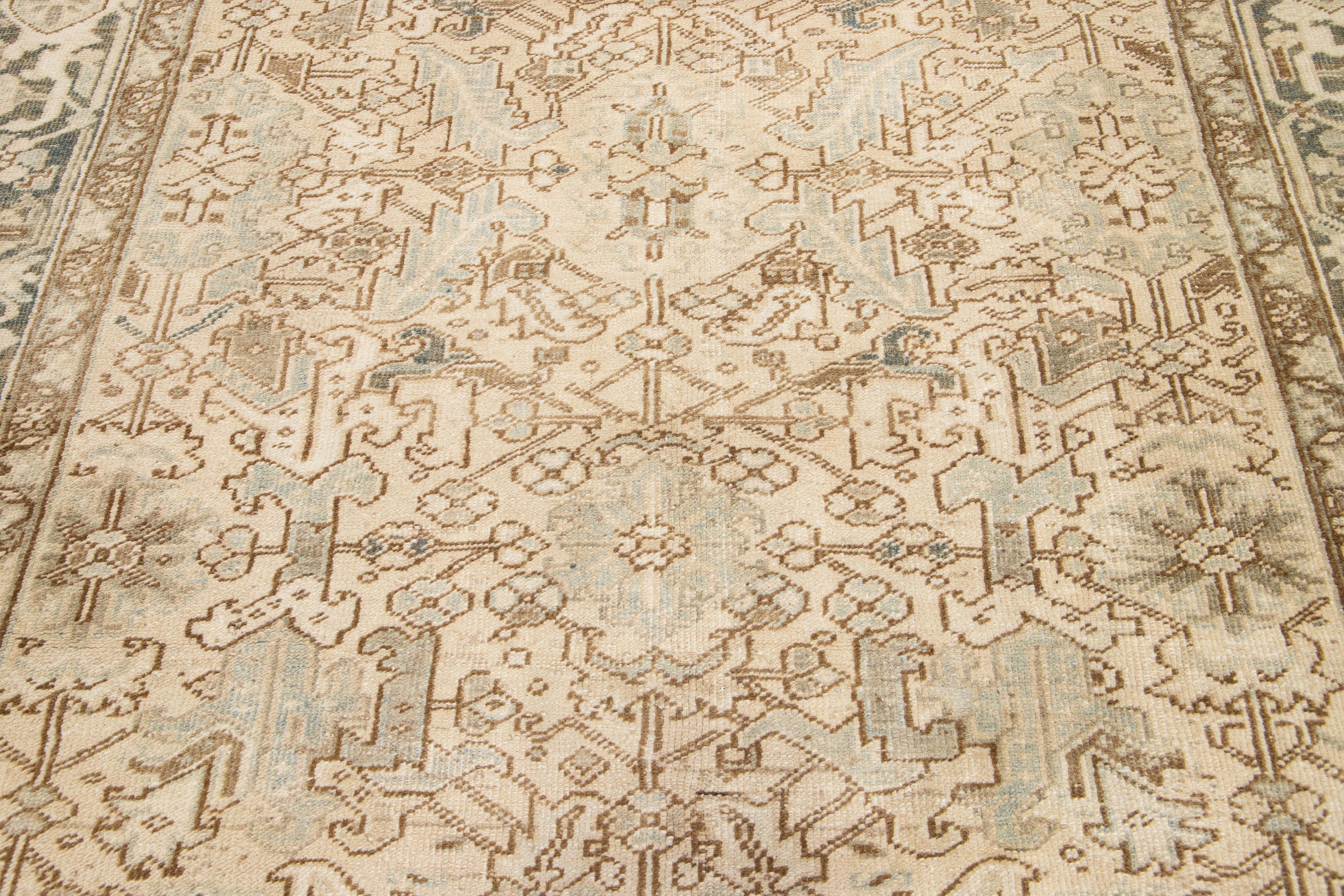 7 x 9 Handmade Beige Wool Rug Persian Heriz With Allover Pattern  For Sale 3