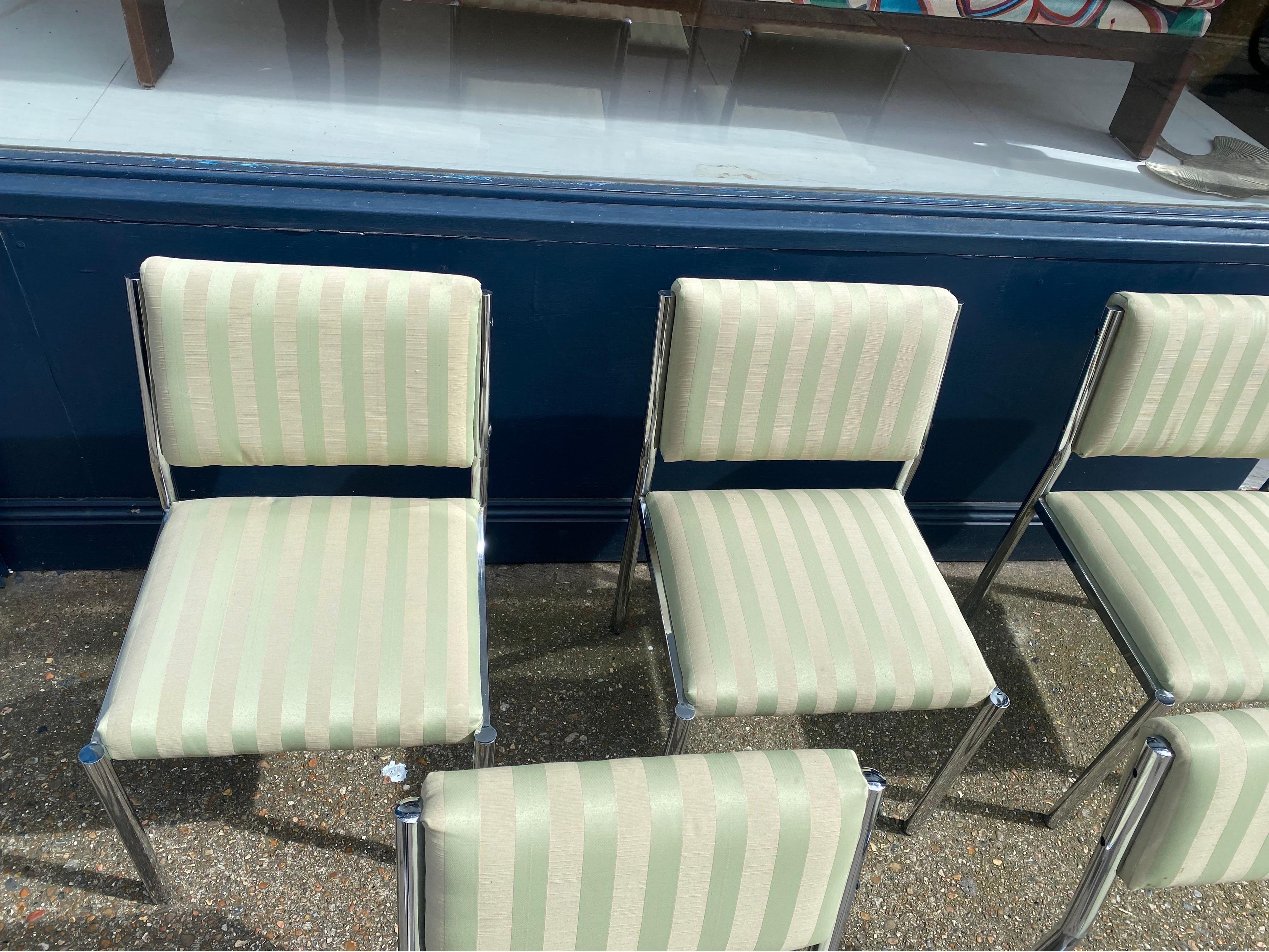 7 chaises de salle à manger chromées des années 1970 Hollywood Regency Modernist Vintage Table italienne en vente 6