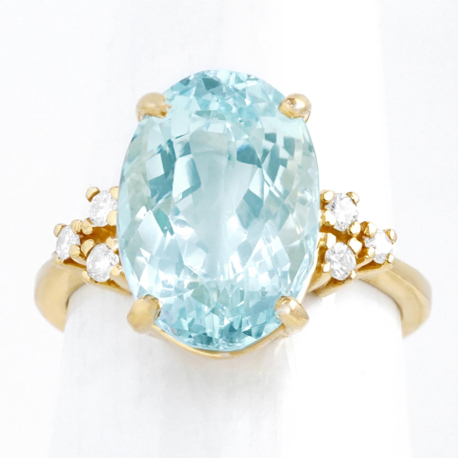 7.0 Carat Aquamarine and Diamond Set Gold Ring 1