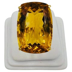 Anillo de cóctel de oro amarillo de 18k con solitario de citrino de 70 quilates