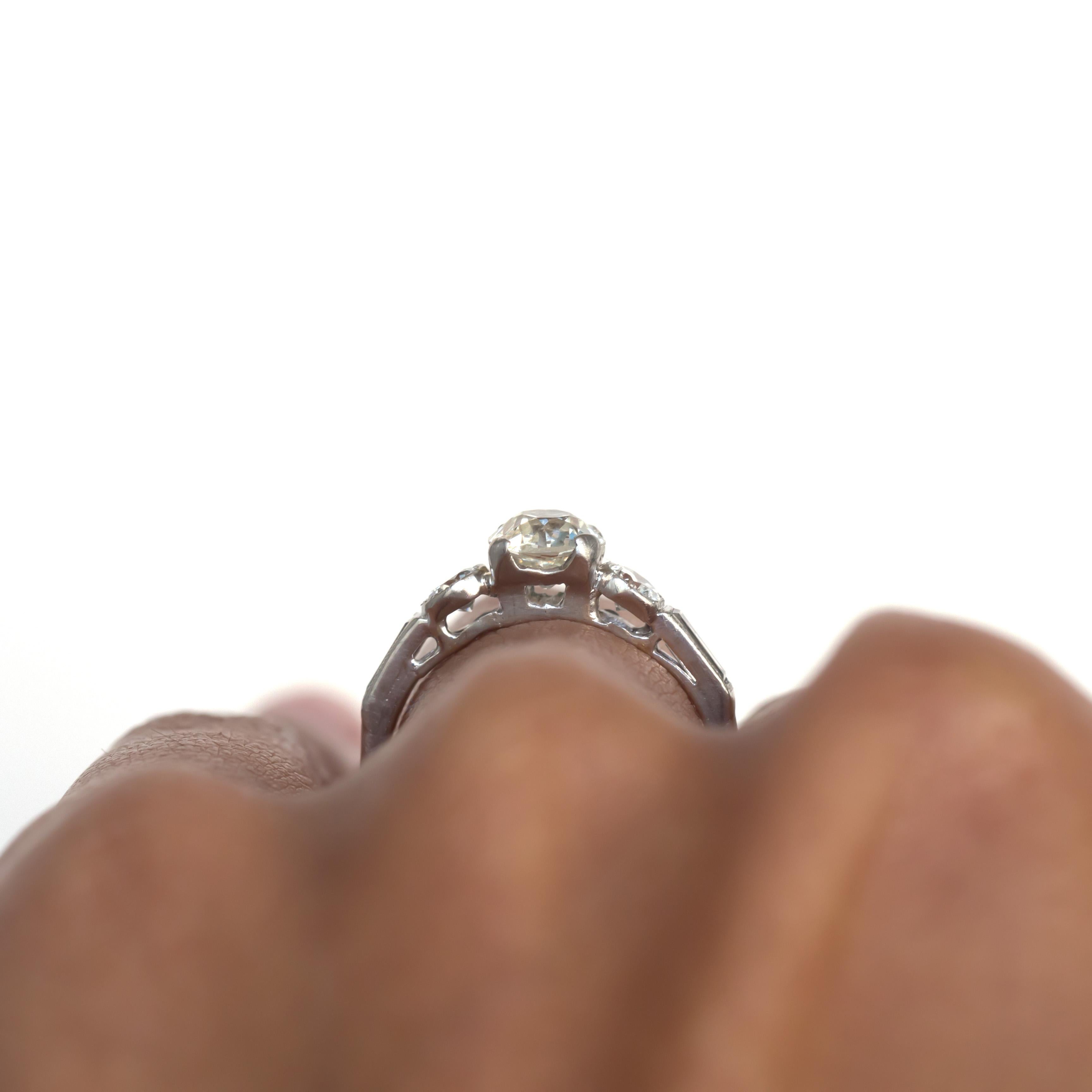 Anello di fidanzamento in platino con diamante da .70 carati in vendita 3