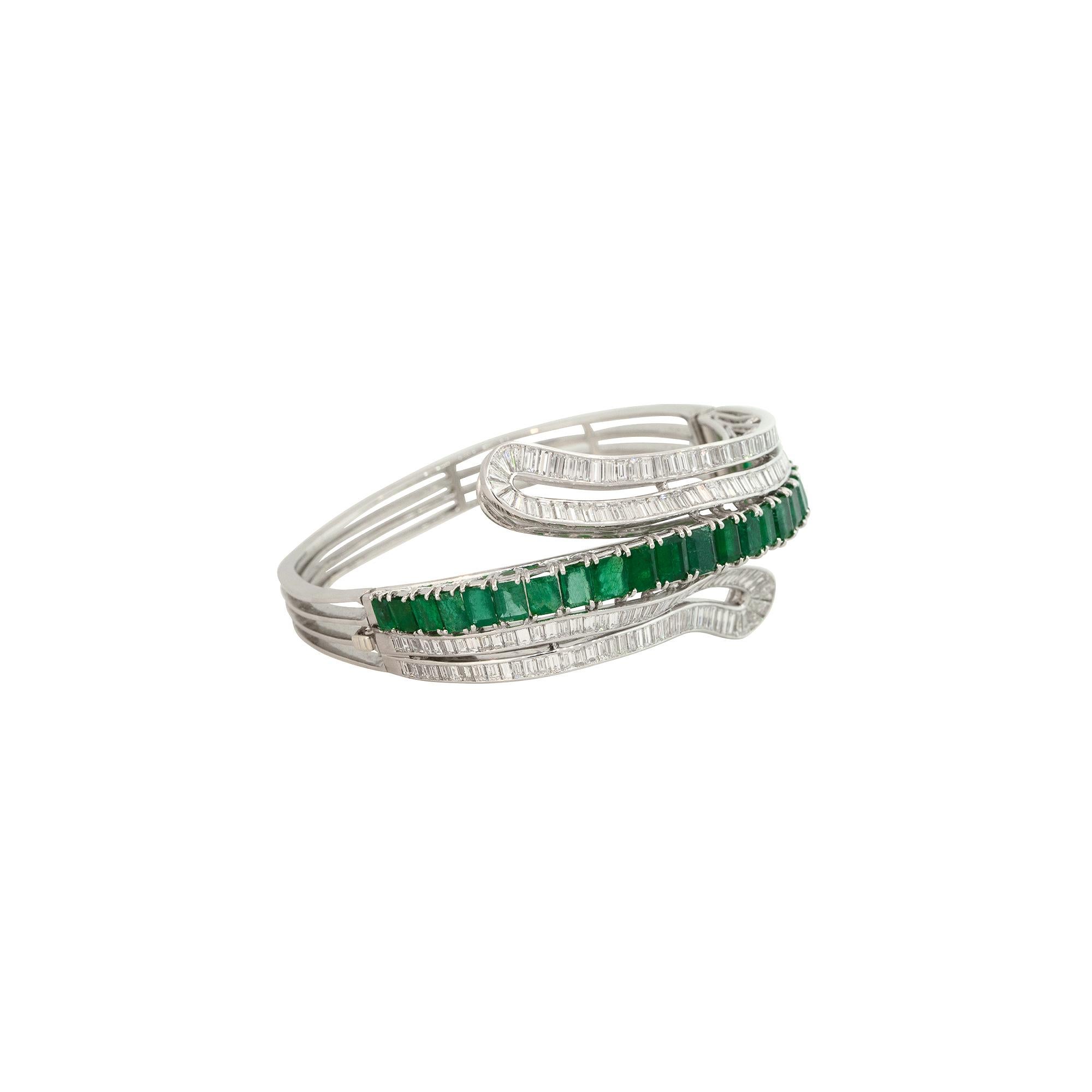 Emerald Cut 7.0 Carat Emerald and Diamond Bangle Bracelet 18 Karat in Stock For Sale