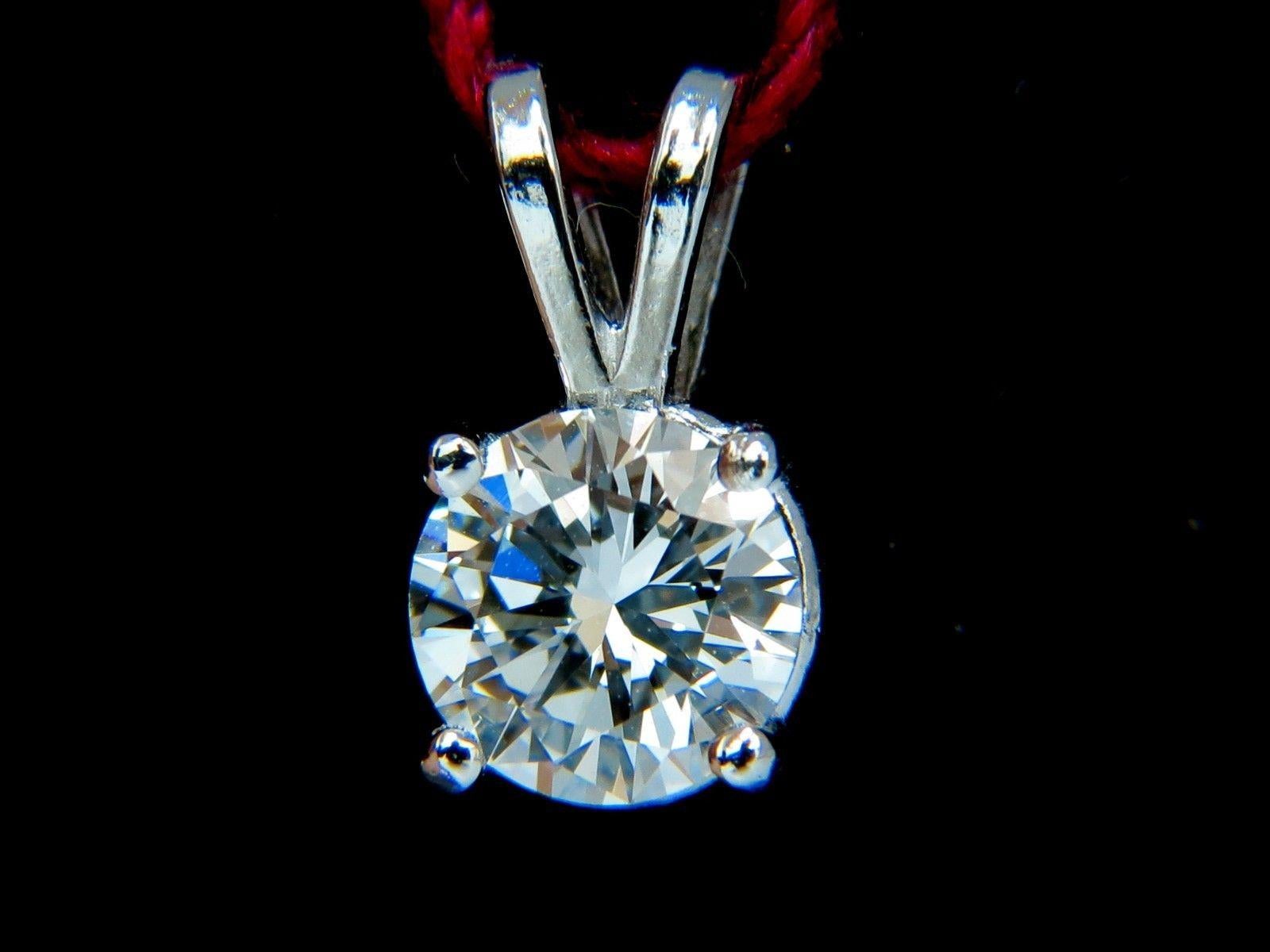 vs1 diamond pendant