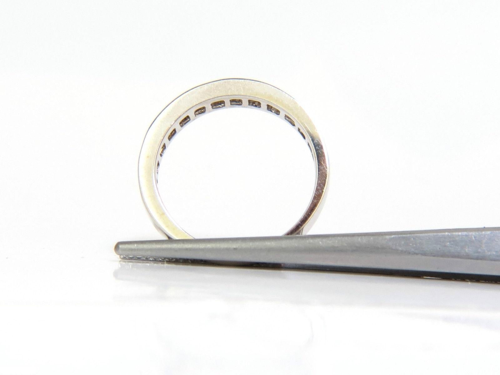 .70 carati di diamanti taglio principessa Anello a fascia 14 carati in vendita 3