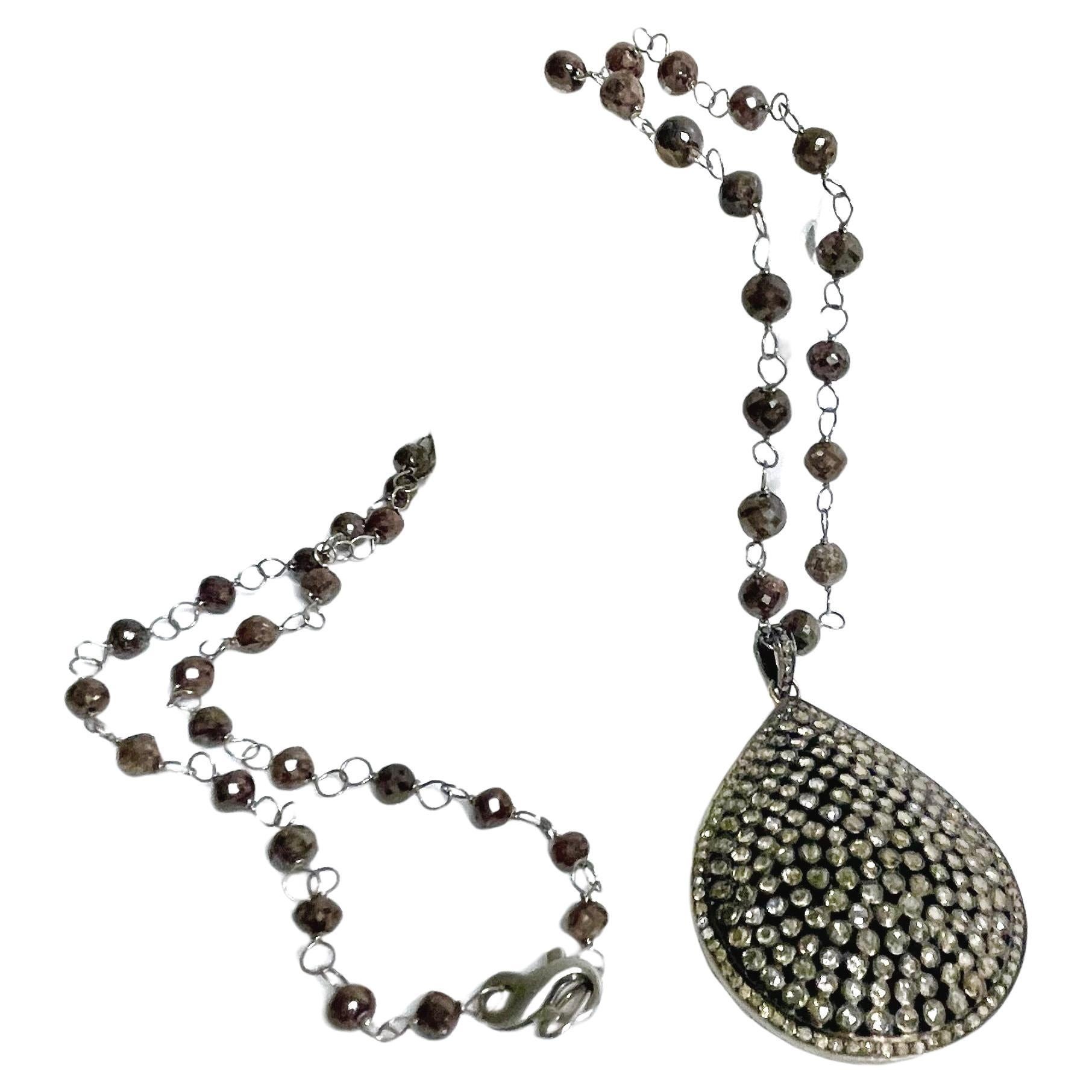 Collier pendentif en diamants bruns de 70 carats et diamants champagne de 7 carats en vente 1