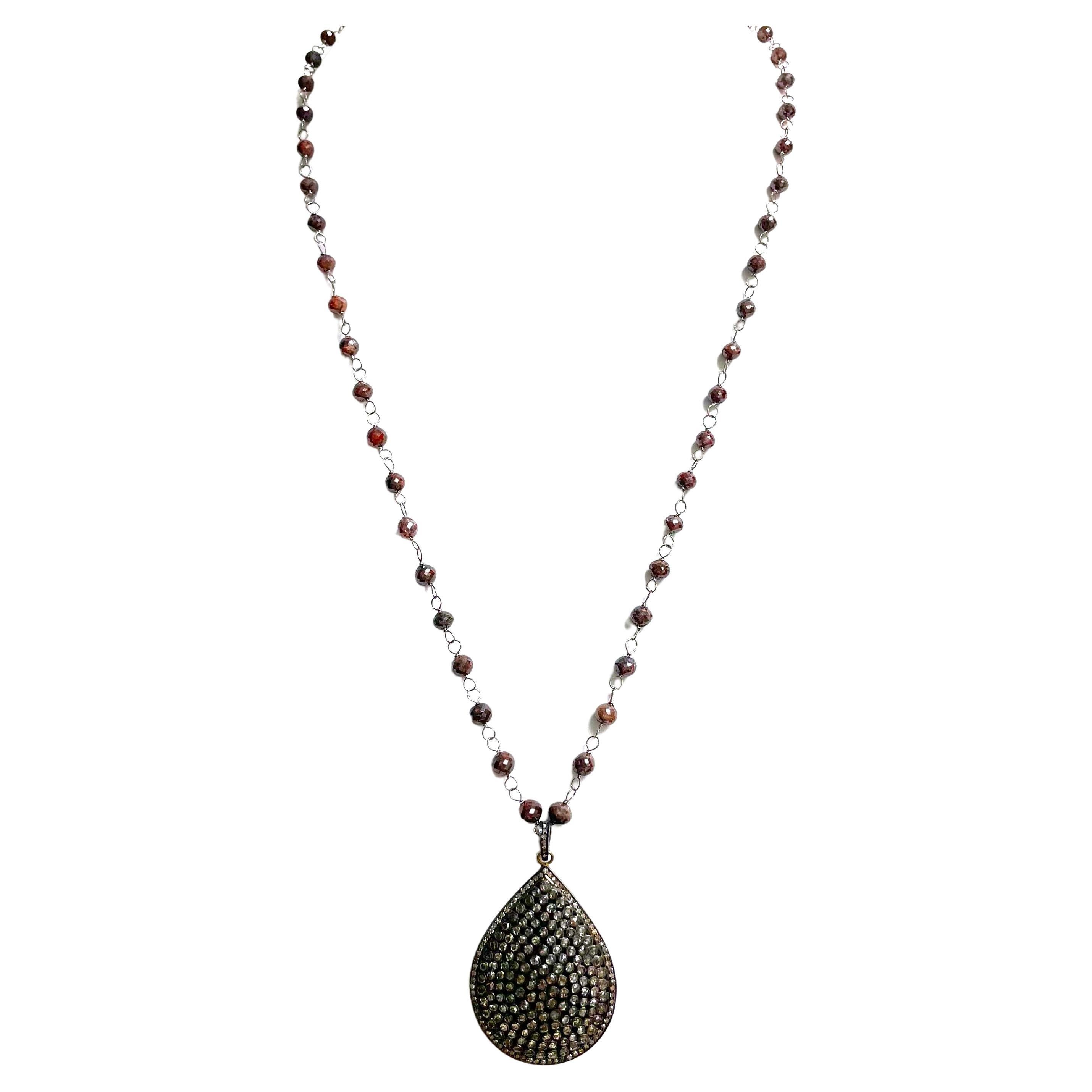 Collier pendentif en diamants bruns de 70 carats et diamants champagne de 7 carats
