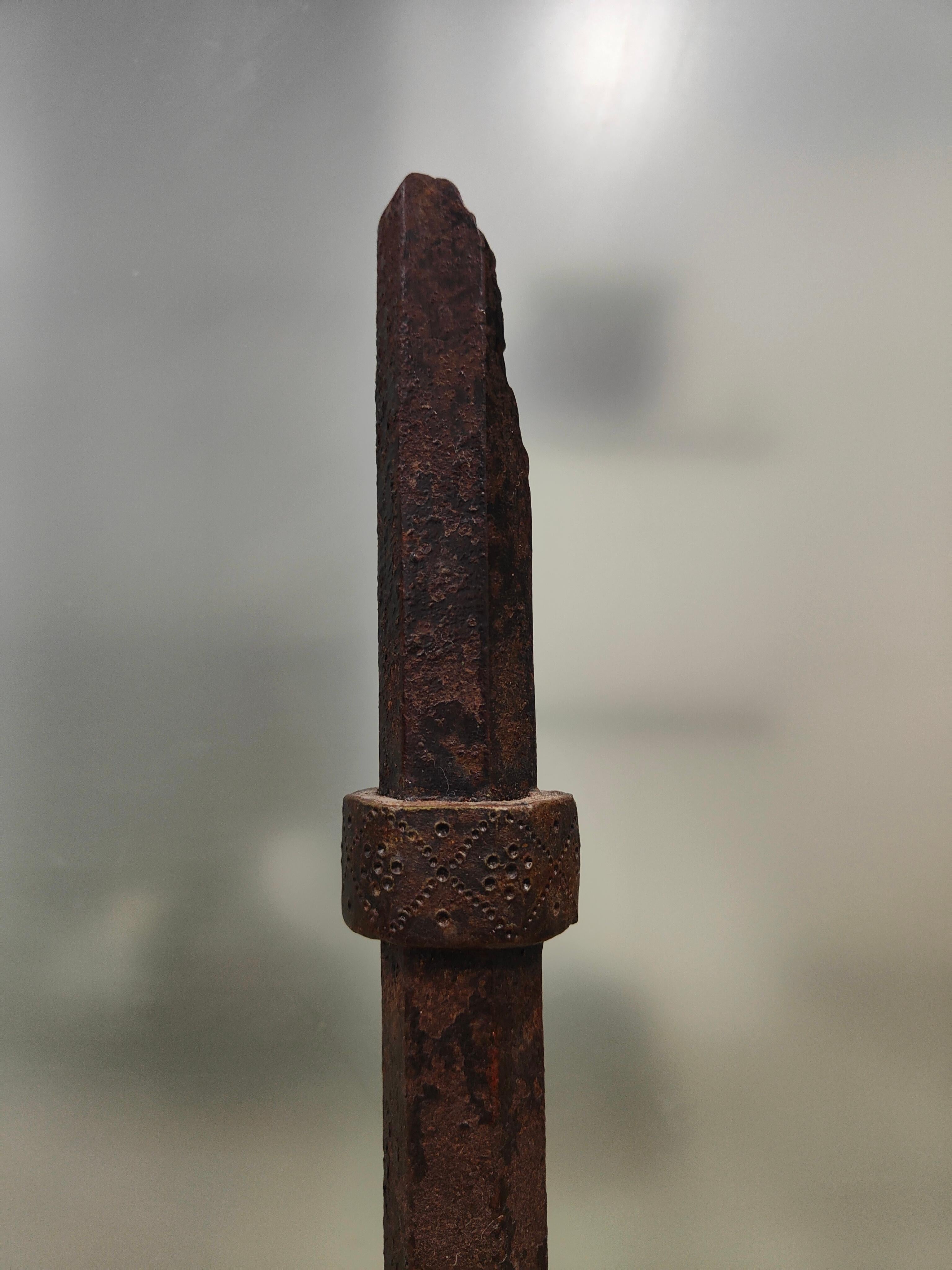 Scultura in ferro forgiato da 70 cm - Eleganza del lavoro artigianale in forgia in vendita 13