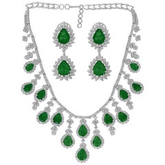 70 Ct Pear Shape Emerald & 35 Ct Diamond Necklace & Earring Bridal Suite 18 K G