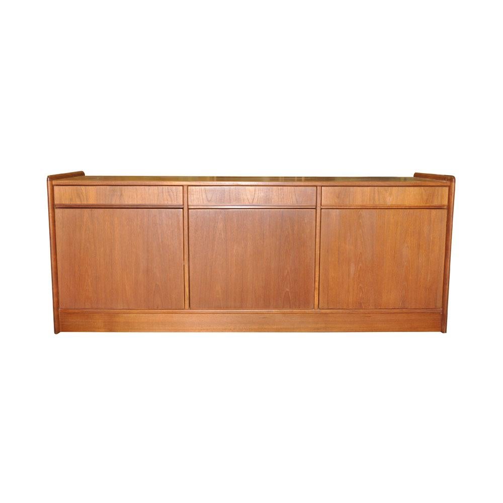 Mid-century Danish Modern teak credenza by D-Scan
Diethelm Scanstyle

Mid Century Modern teak credenza. Danish Modern style by D-Scan. Superior construction with thick solid teak edge banding. Top two drawers are felt lined. Two of the large