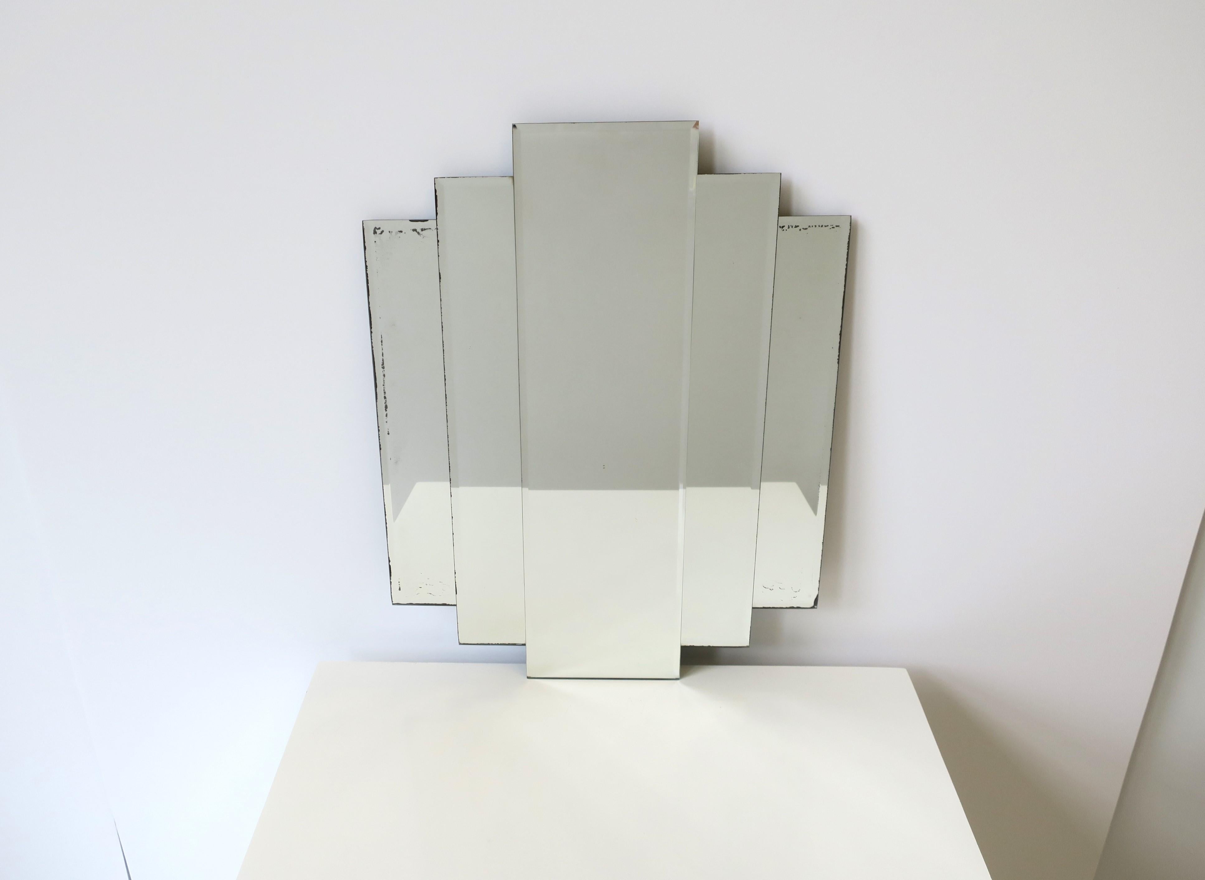 American '70 Modern Deco Wall or Vanity Mirror For Sale