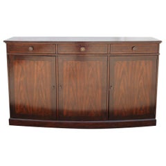 Aparador moderno de 70" de Robb & Stucky