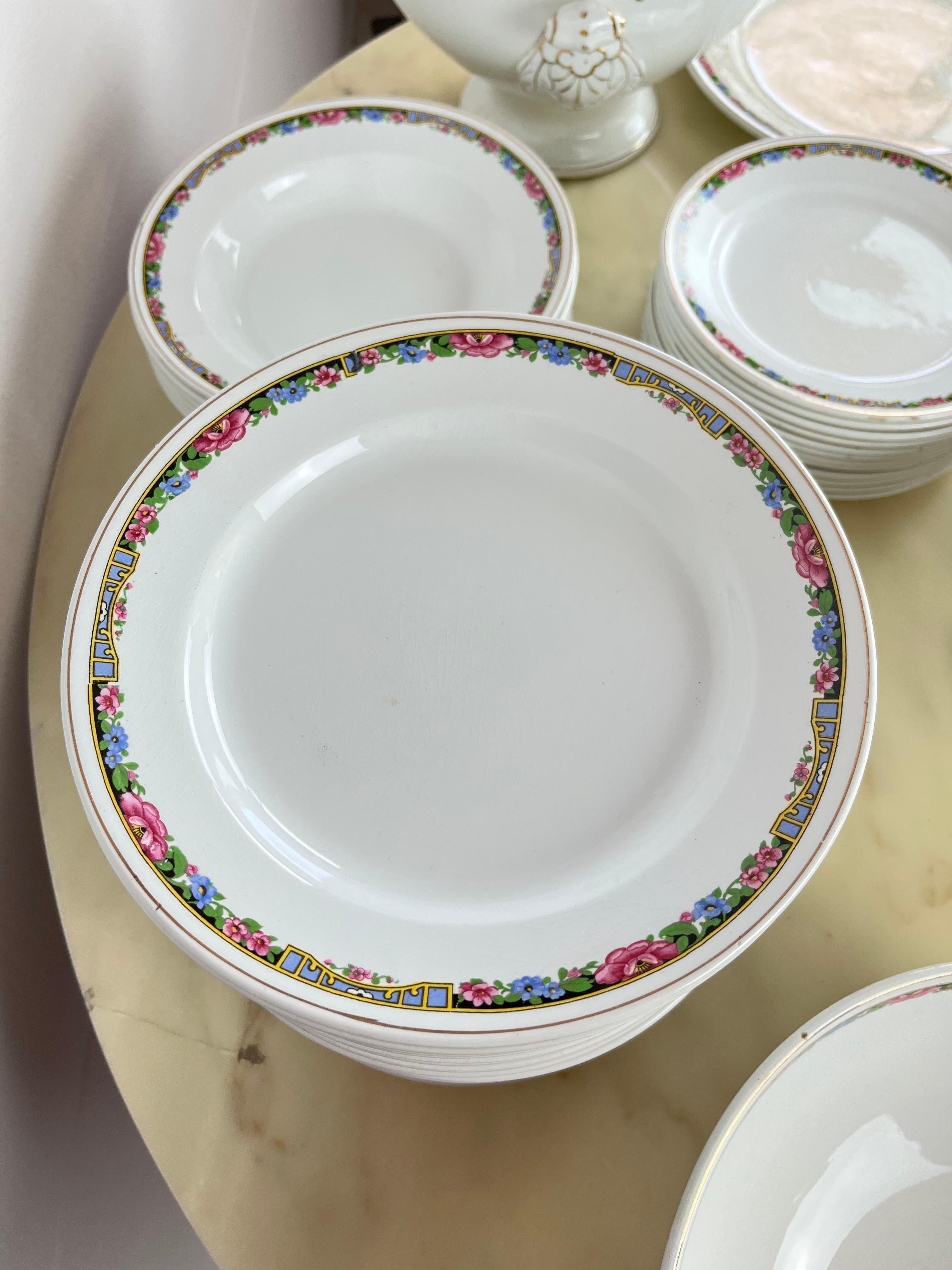 Italian 70-Piece Ceramic Dinner Service, San Cristoforo Richard Ginori. late 1800s  For Sale