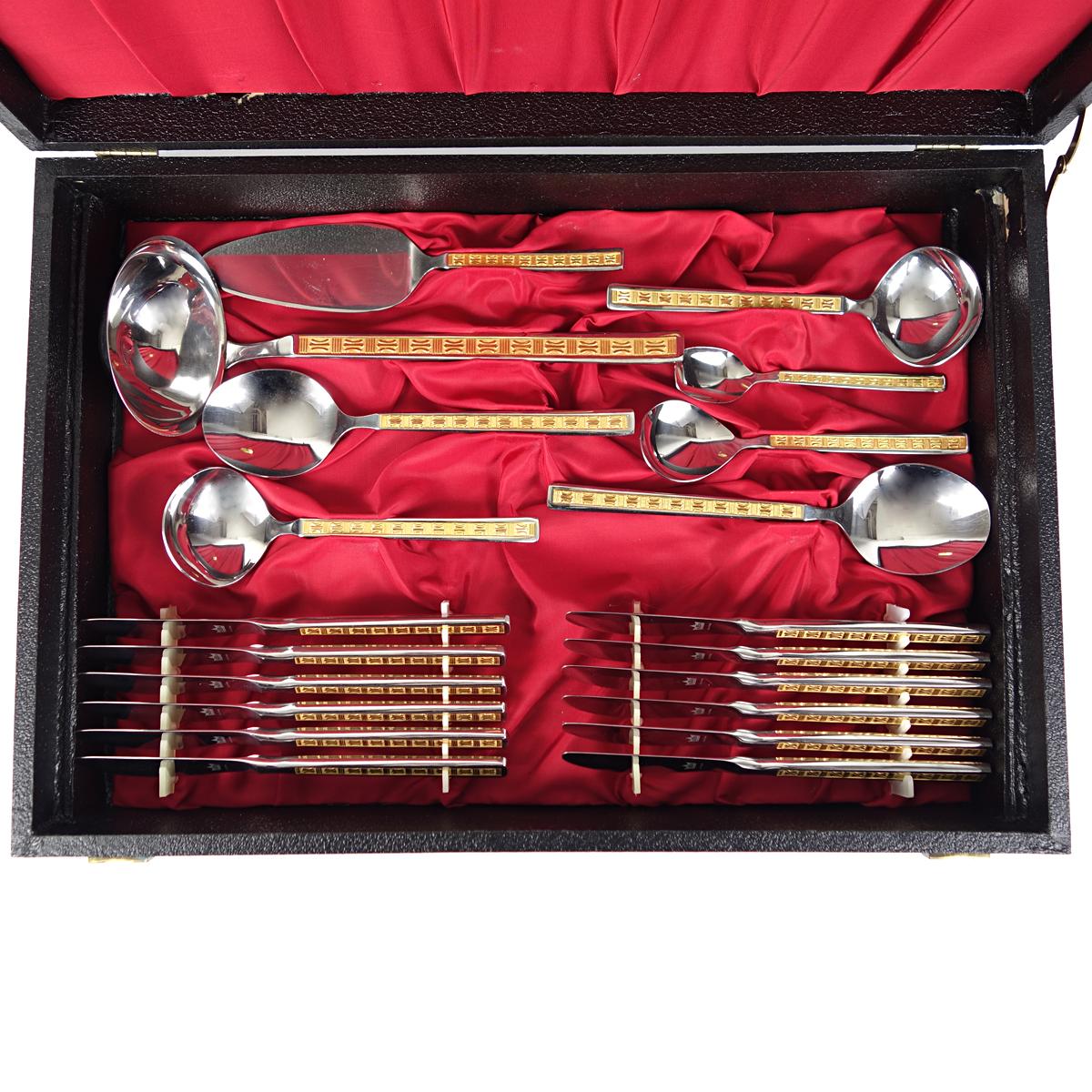 This wonderfully eclectic cutlery set in a luxurious case serves 12 persons. The design is a gem on every dining table. The sleek straight lines of the stainless steel form a great contrast with the gilded decorations on the blades. 
SBS cutlery