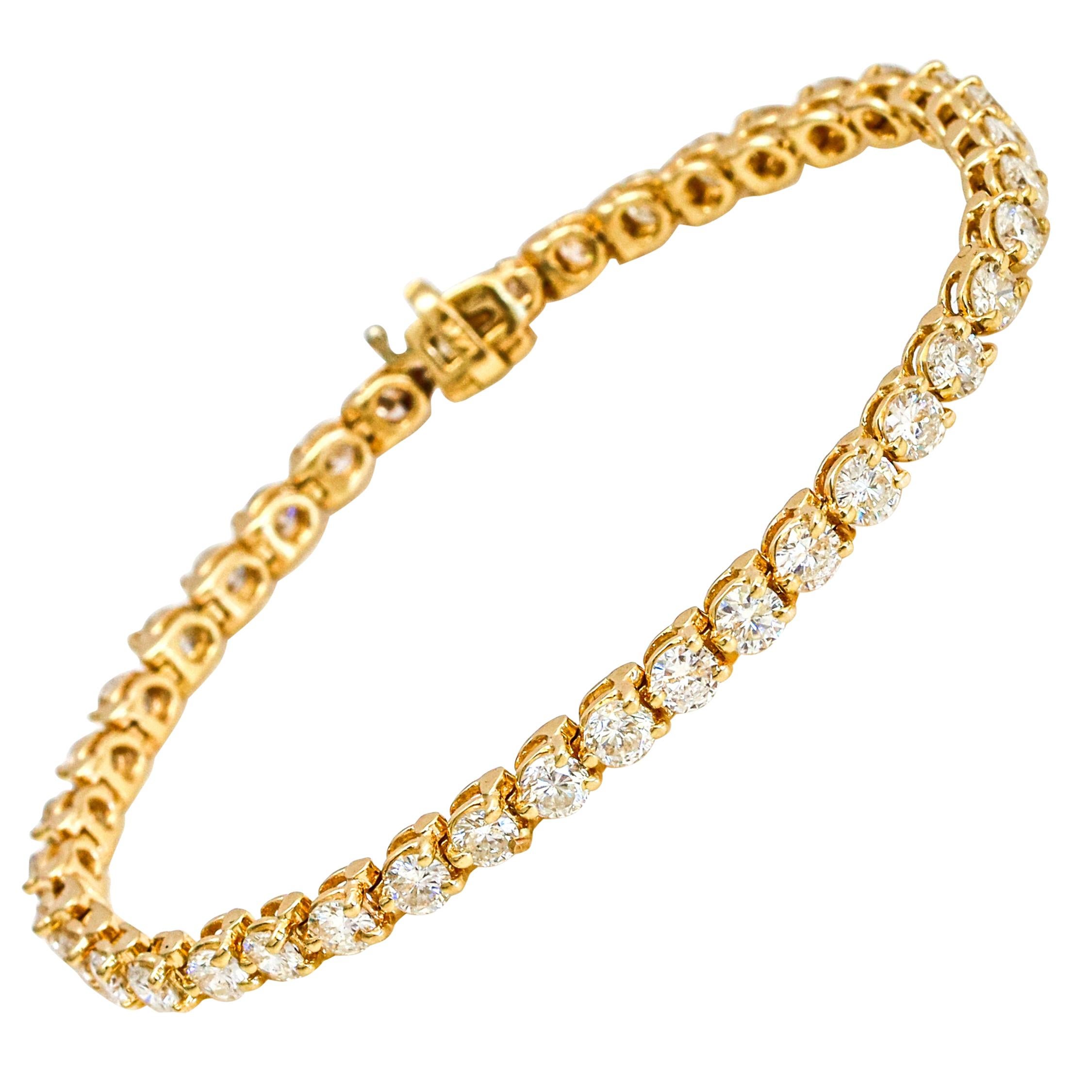7.00 Carat 14 Karat Yellow Gold Diamond Tennis Bracelet For Sale