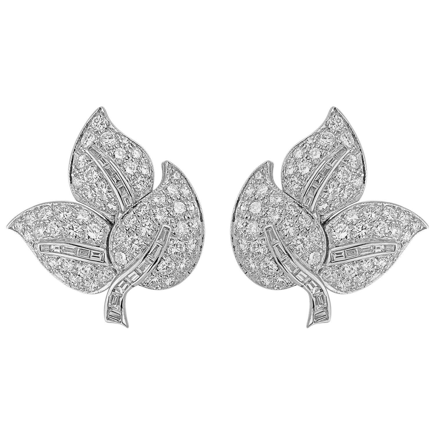 Vintage 1970s Gold Leaf 1.30 Carat Diamond ClipOn Earrings For Sale at