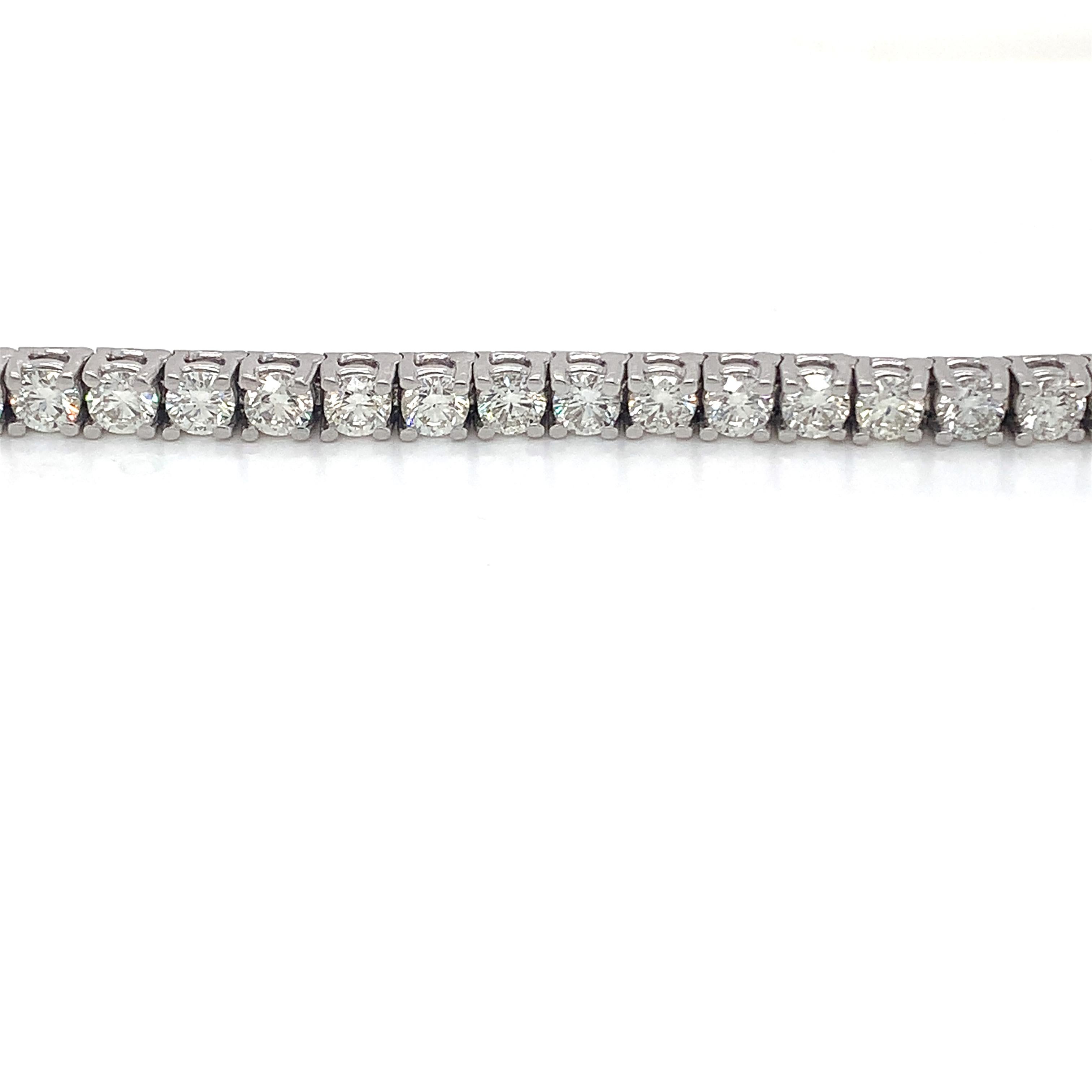 Moderne Bracelet tennis en or blanc 14 carats avec diamants de 7,00 carats en vente
