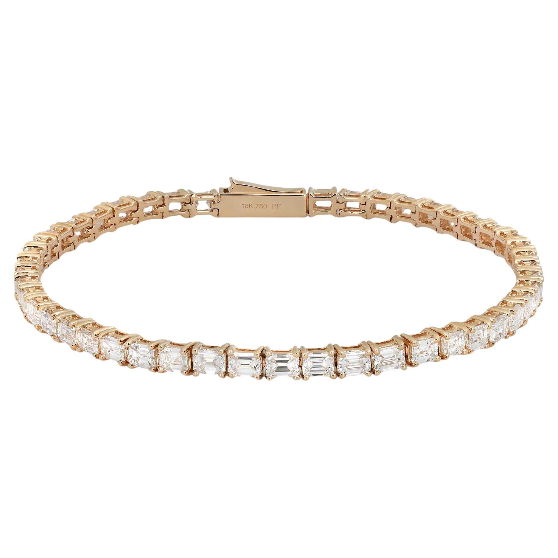 Bracelet tennis est-ouest en or jaune 18 carats avec diamants taille émeraude de 7,00 carats  en vente