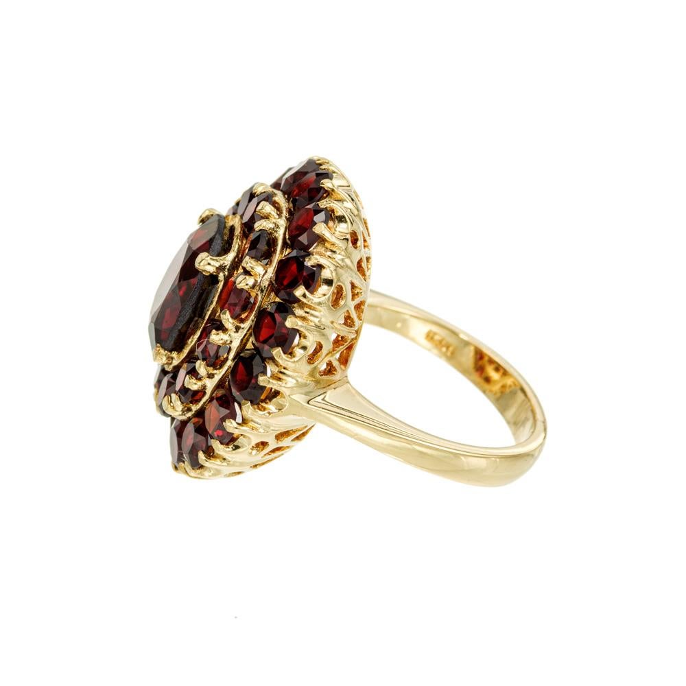 7.00 Carat Garnet Yellow Gold Cluster Cocktail Ring In Good Condition For Sale In Stamford, CT