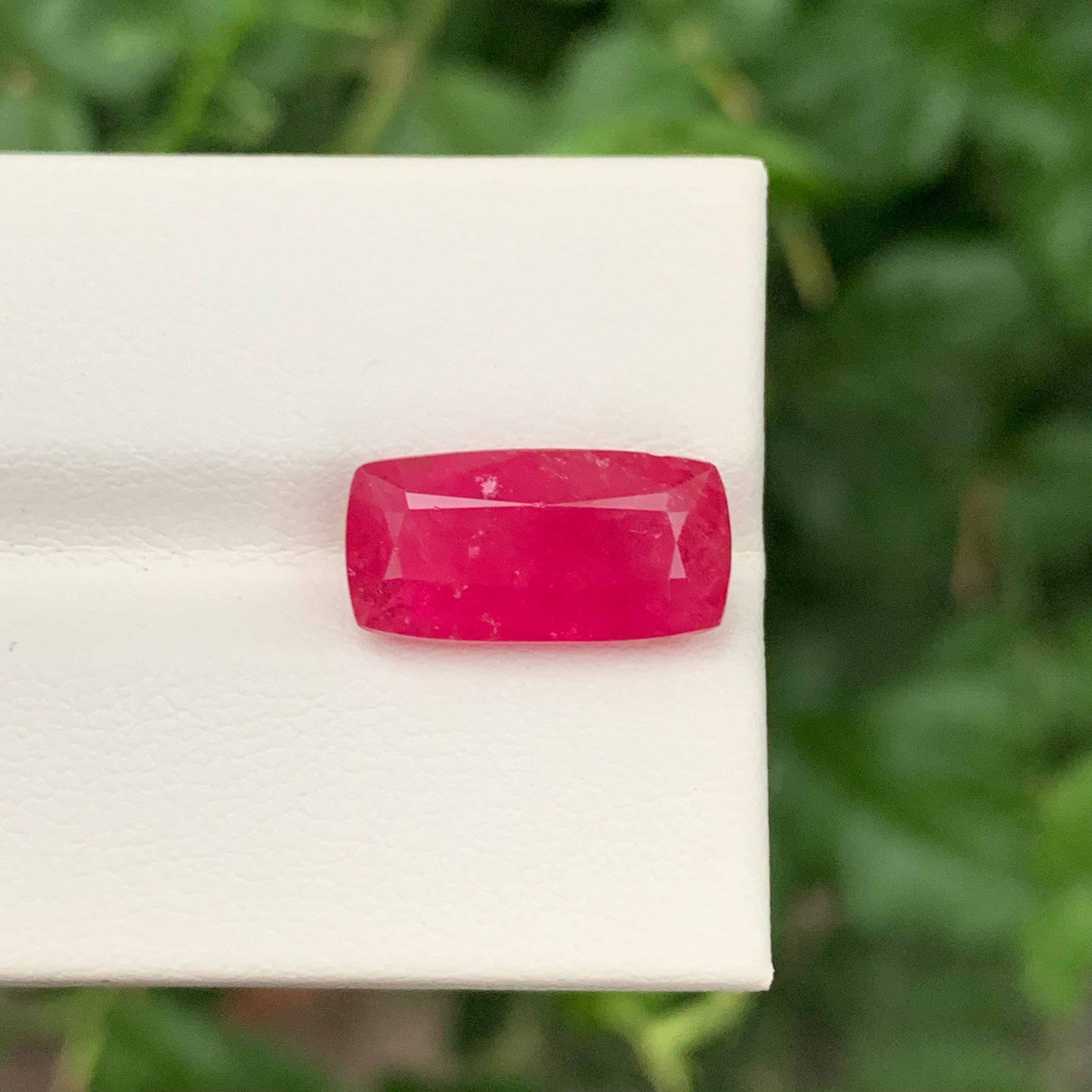 Loose Rubellite Tourmaline

Weight: 7.00 Carats
Dimension: 15.3 x 7.3 x 6.5 Mm
Origin: Afghanistan
Shape: Can-Shape
Certificate: On Demand

Rubellite tourmaline, often regarded as the 