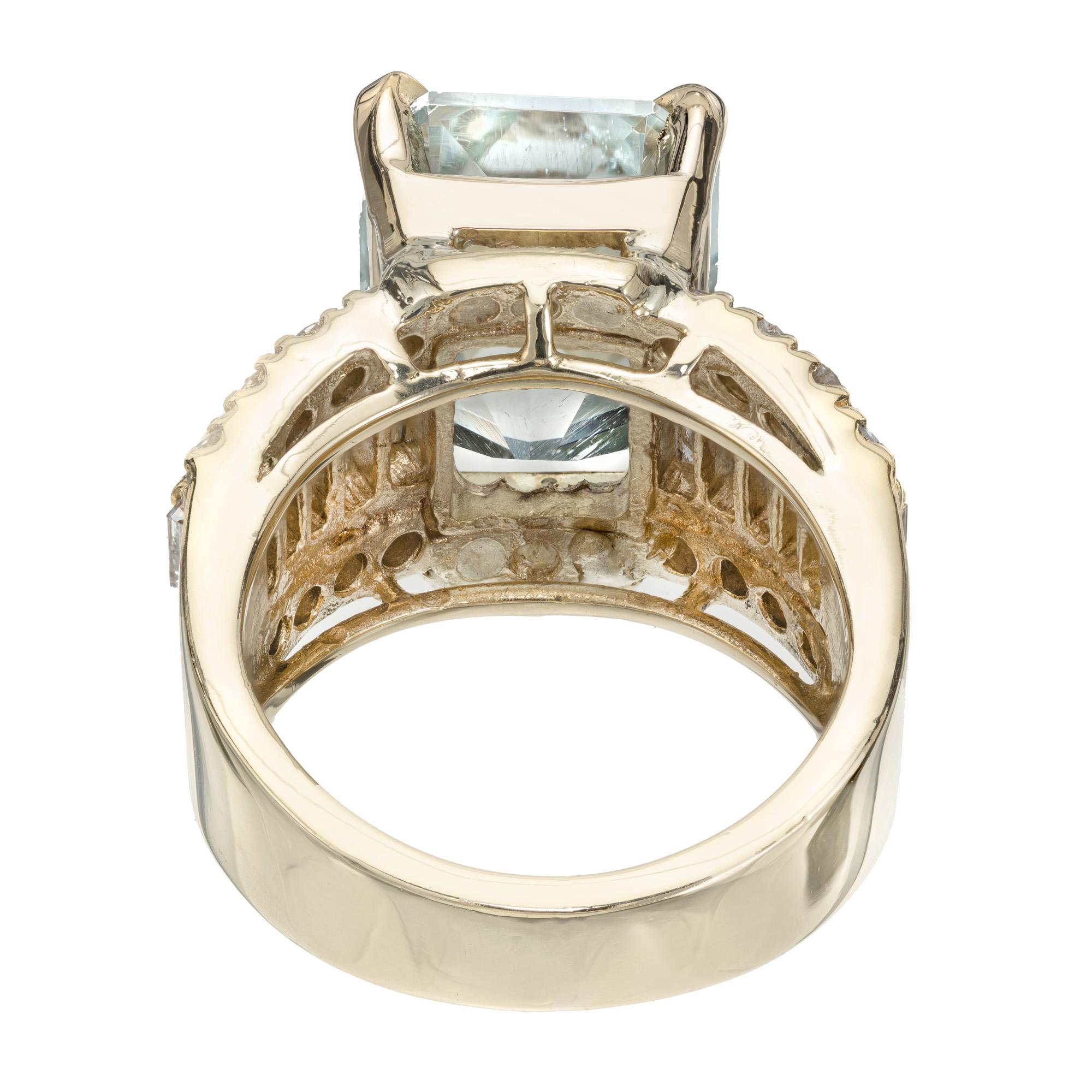 7.00 Carat Light Blue Aquamarine Baguette Round Diamond Gold Mid-Century Ring In Good Condition For Sale In Stamford, CT