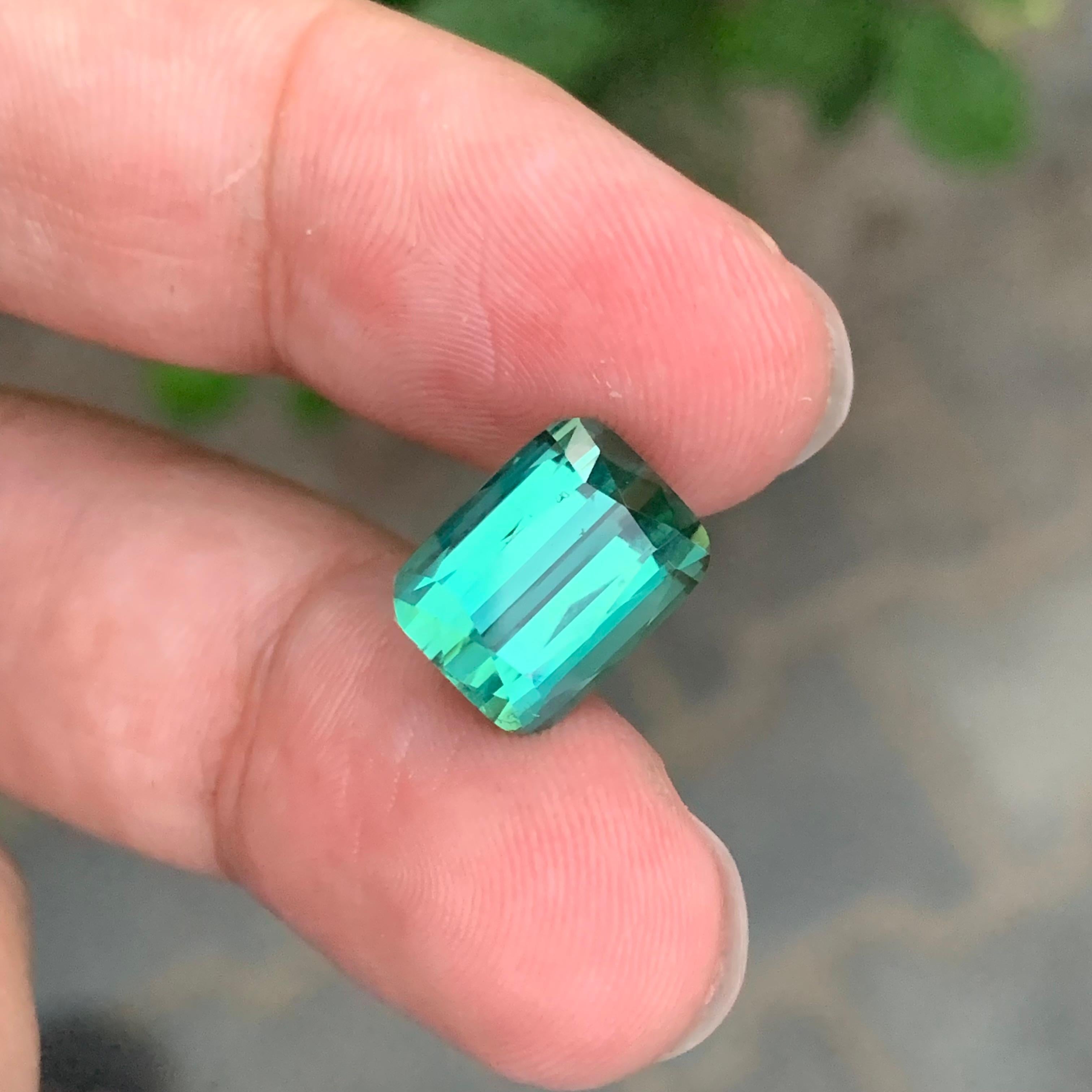 7.00 Carat Natural Loose Blue Green Tourmaline Cushion Shape Gemstone (Arts and Crafts) im Angebot