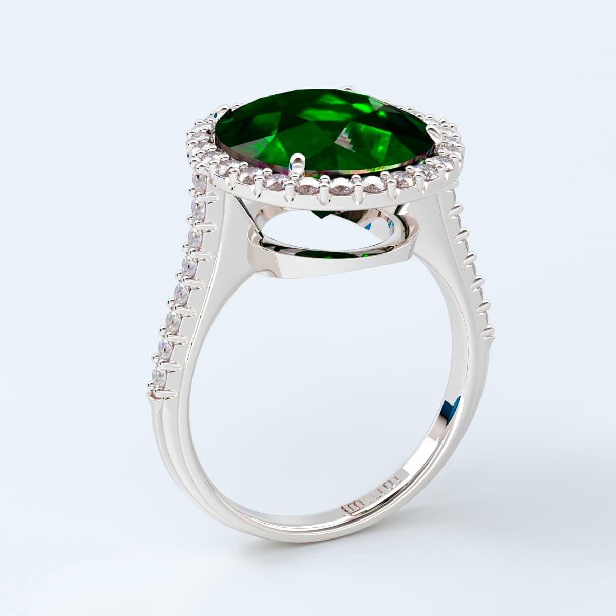 7.00 Carat Oval Emerald Ring In New Condition In New York, NY