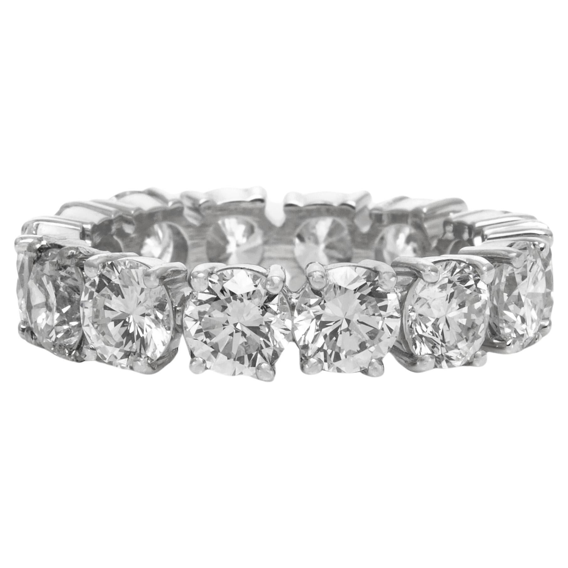 Anillo de eternidad con diamante redondo talla brillante de 7.00 quilates en venta