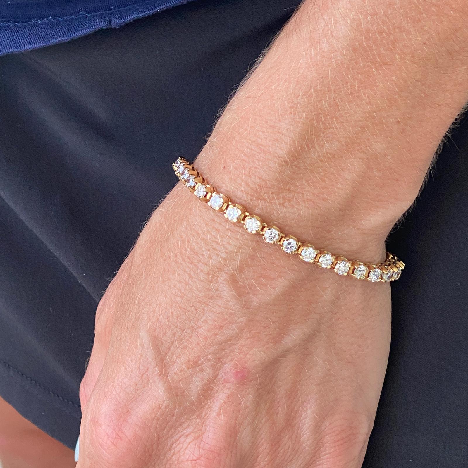 7.00 Carat Round Brilliant Cut Diamond Yellow Gold Tennis Line Bracelet In Excellent Condition In Boca Raton, FL