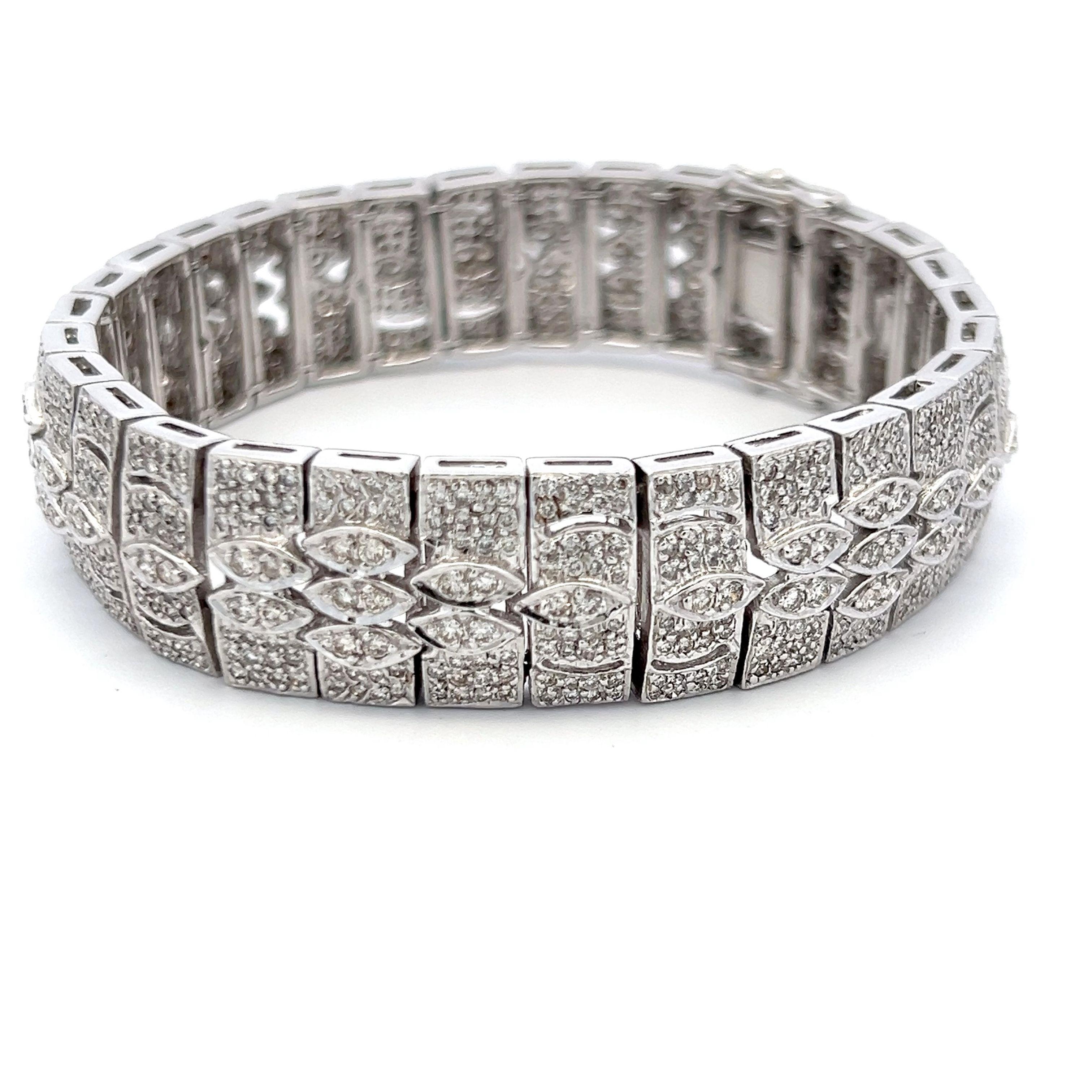 Title:
7.00 Carat Round Brilliant Diamond 14 Karat White Gold Art-Deco Bracelet


Style:
Art-Deco


Metal:
14 Karat White Gold


Gemstone 1:
7 Carat Diamond


Number of Stones:
852


Shape:
Round Brilliant


Dimension:
7
