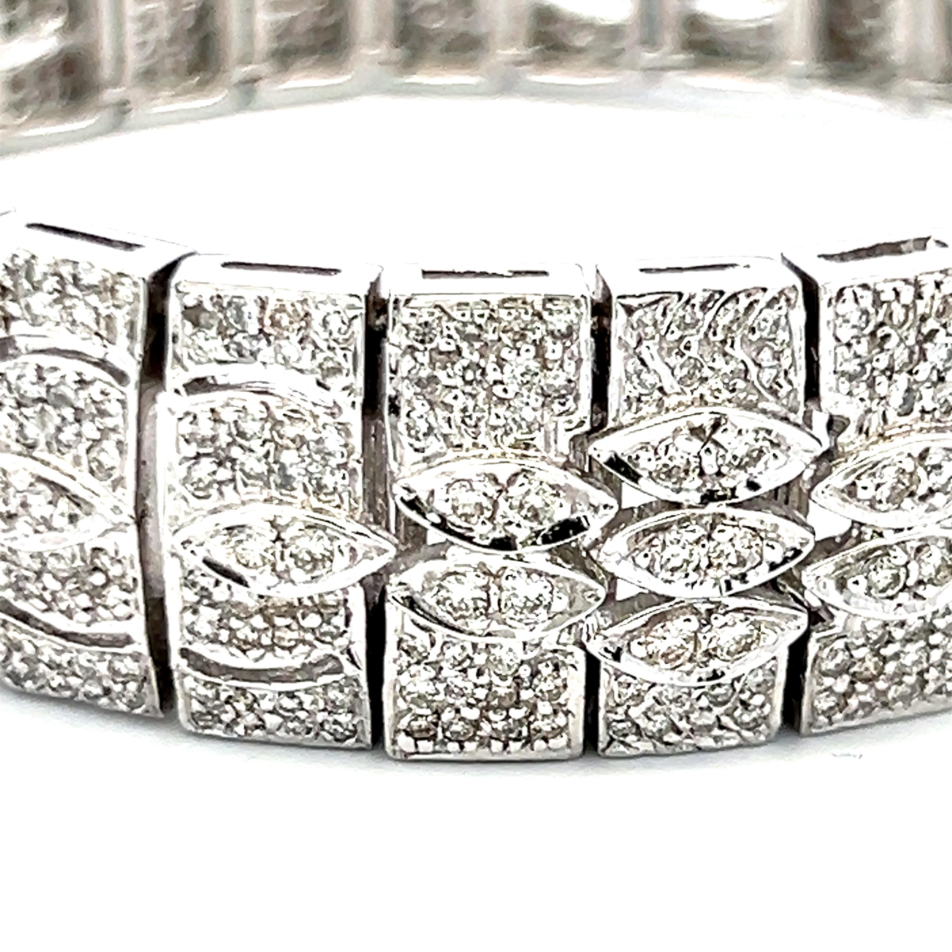 7.00 Carat Round Brilliant Diamond 14 Karat White Gold Art-Deco Bracelet In Good Condition For Sale In New York, NY