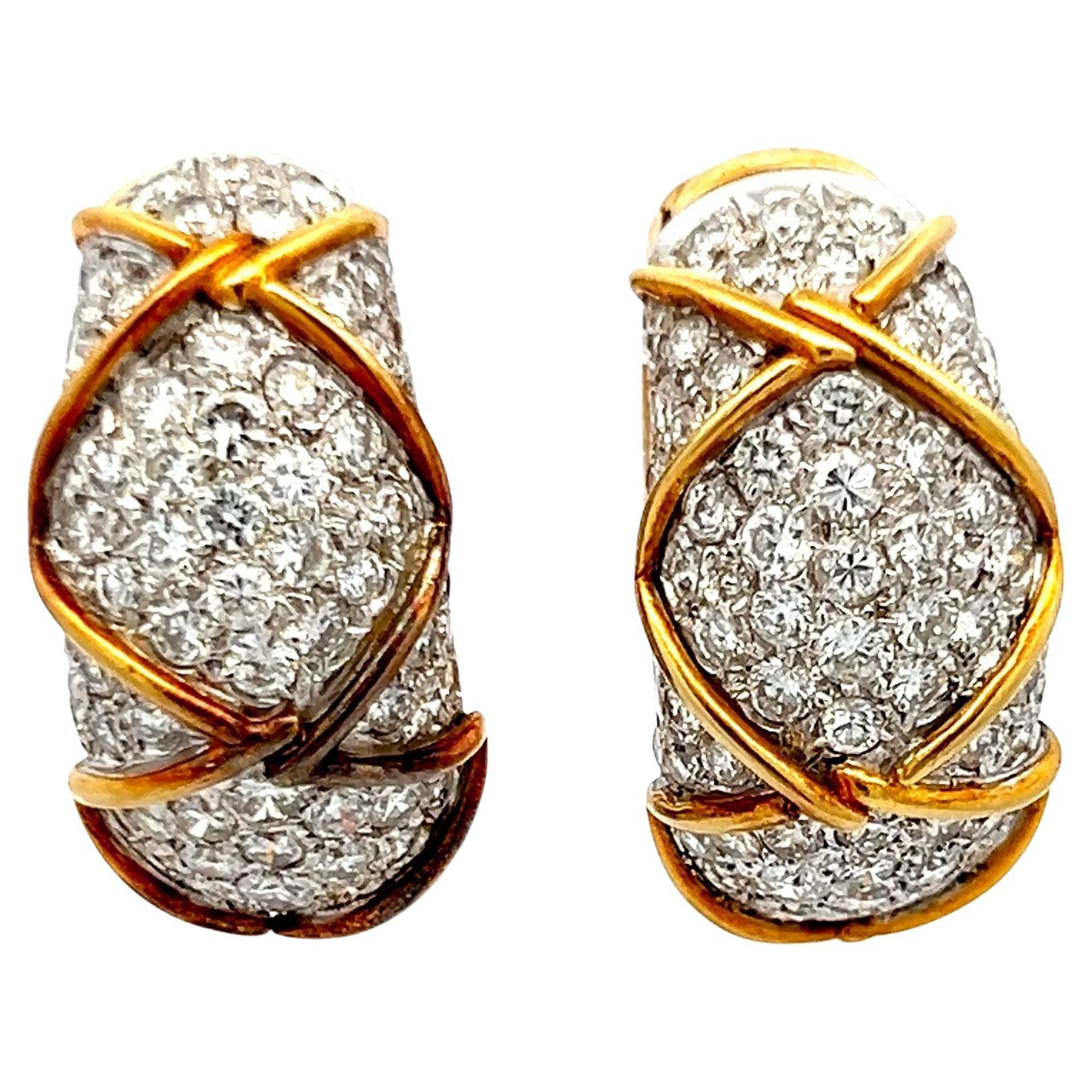 Boucles d'oreilles Huggie en or jaune 18 carats 7.00 carats diamant rond brillant G VS2